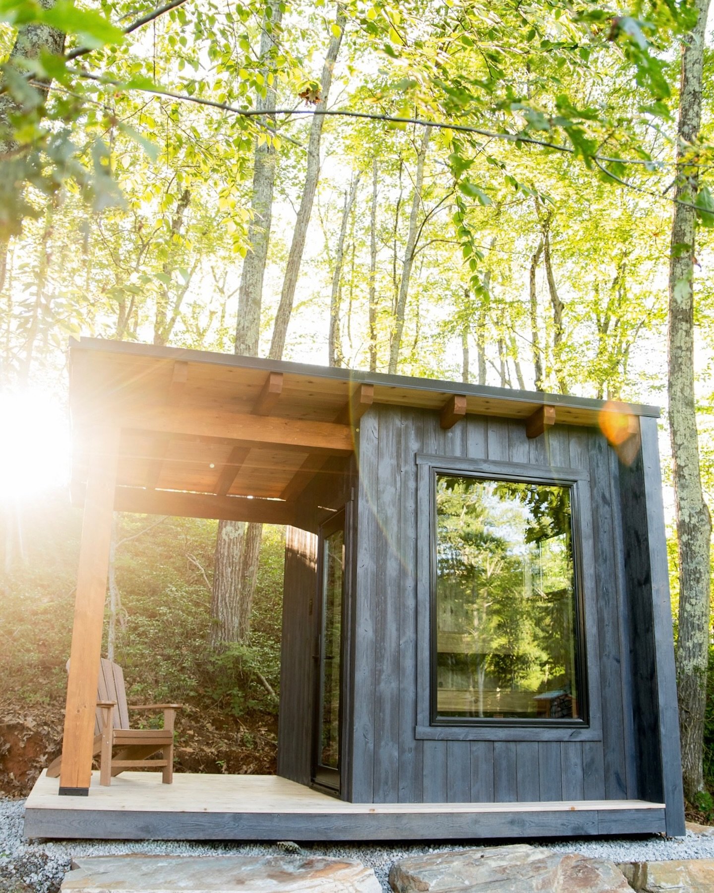 Weekend mood: sunshine, fresh air, and the warmth of a Timber Essex Sauna. Now live on our site ✨

#newenglandsauna #saunasons #traditionalsauna #saunatime #instasauna #familyowned #saunalife
