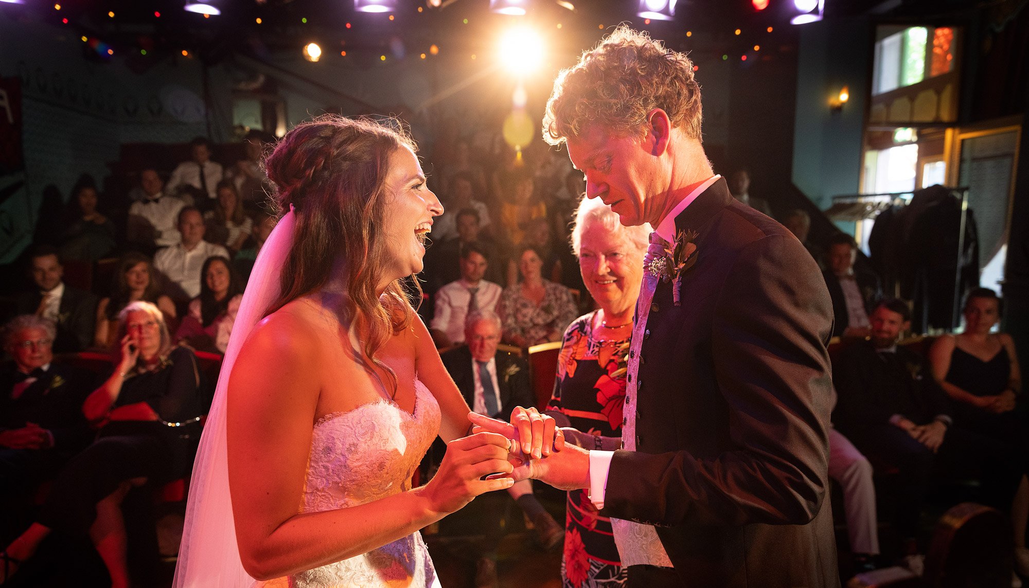 LM593_FAV060 PROMO.jpg