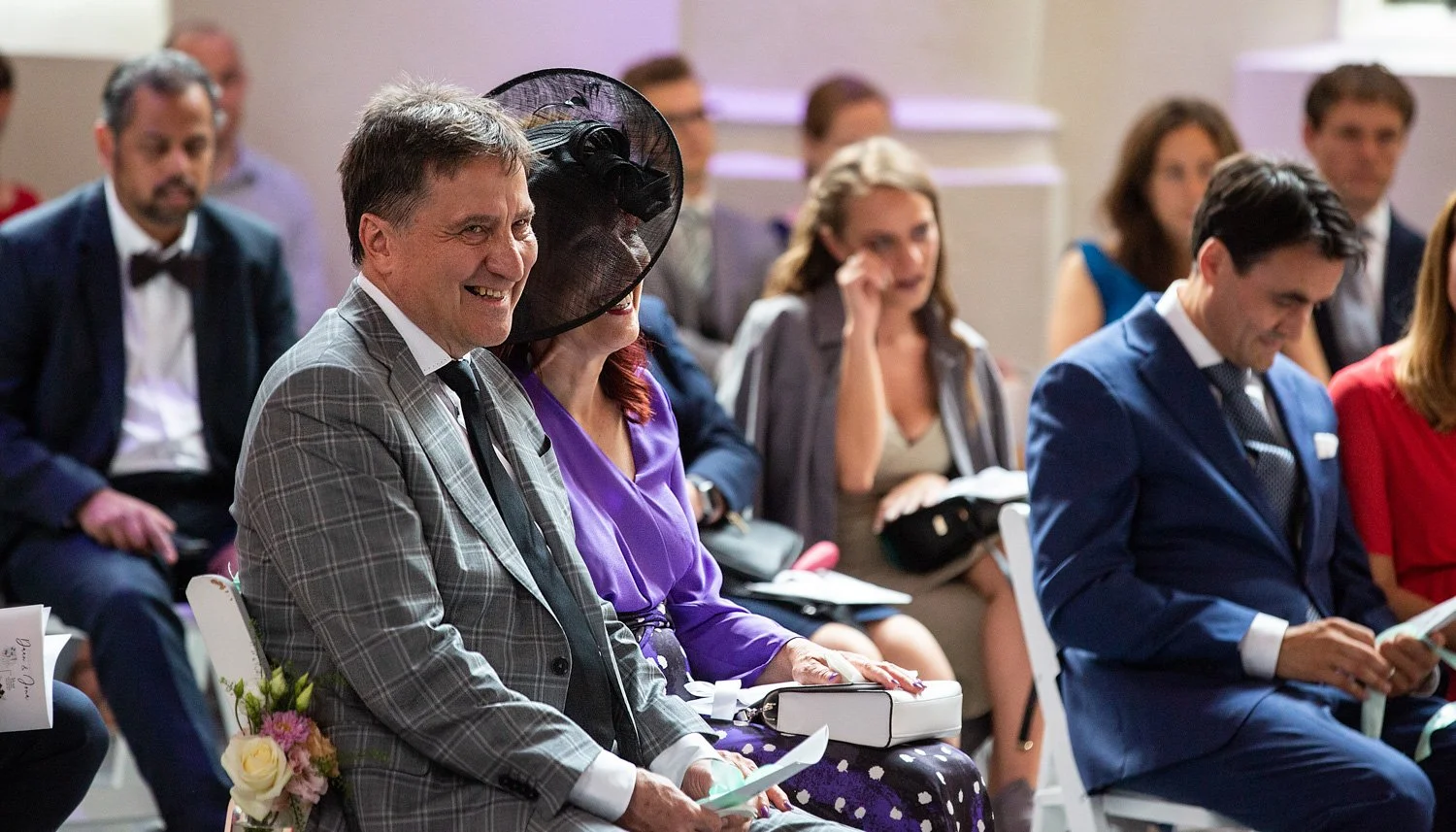 LM572_08-bruidsfotograaf-amsterdam-olofs-emotie -gasten-ceremonie.jpg