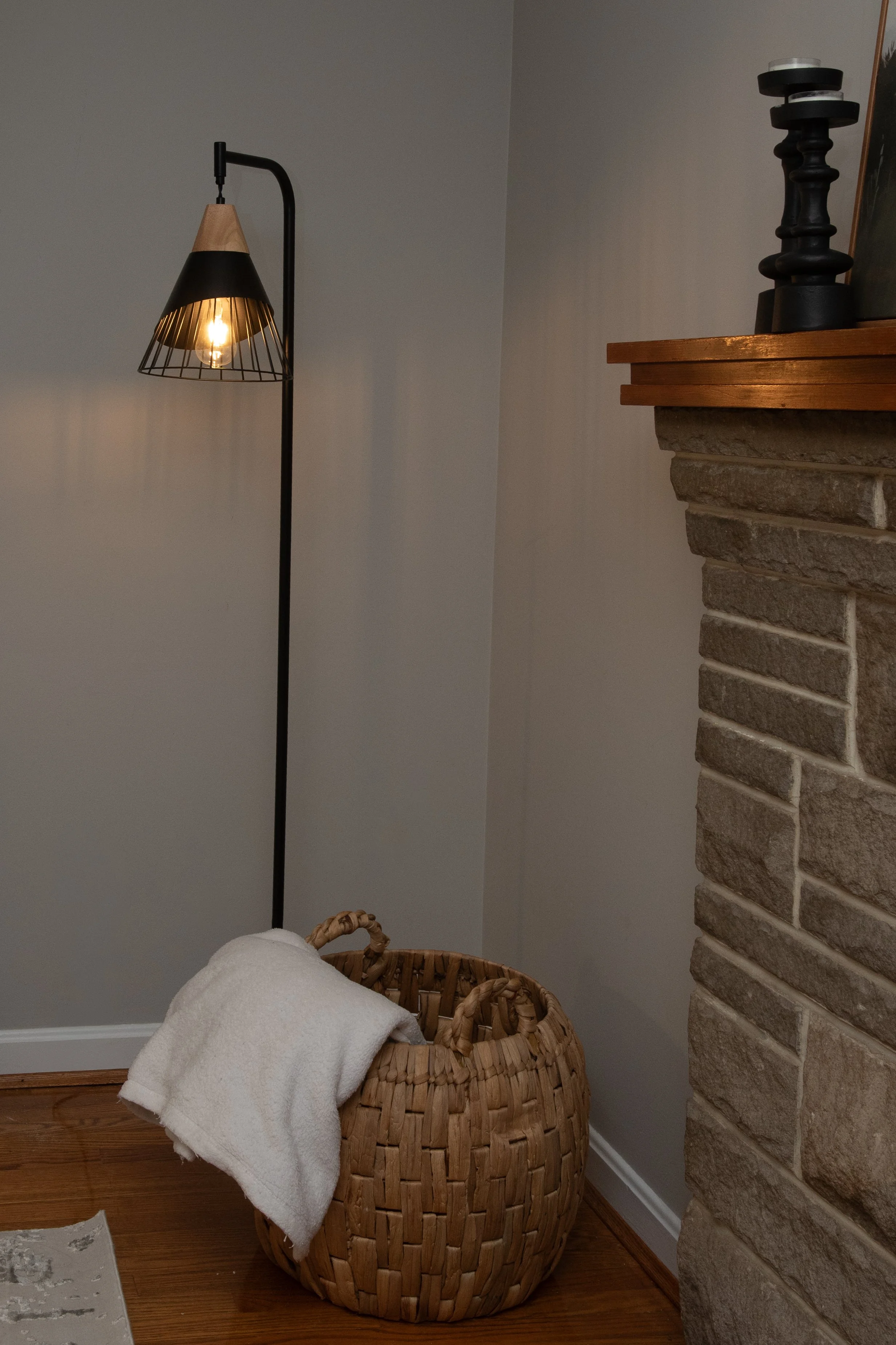 9750 Ridgeway_details-6523.jpg