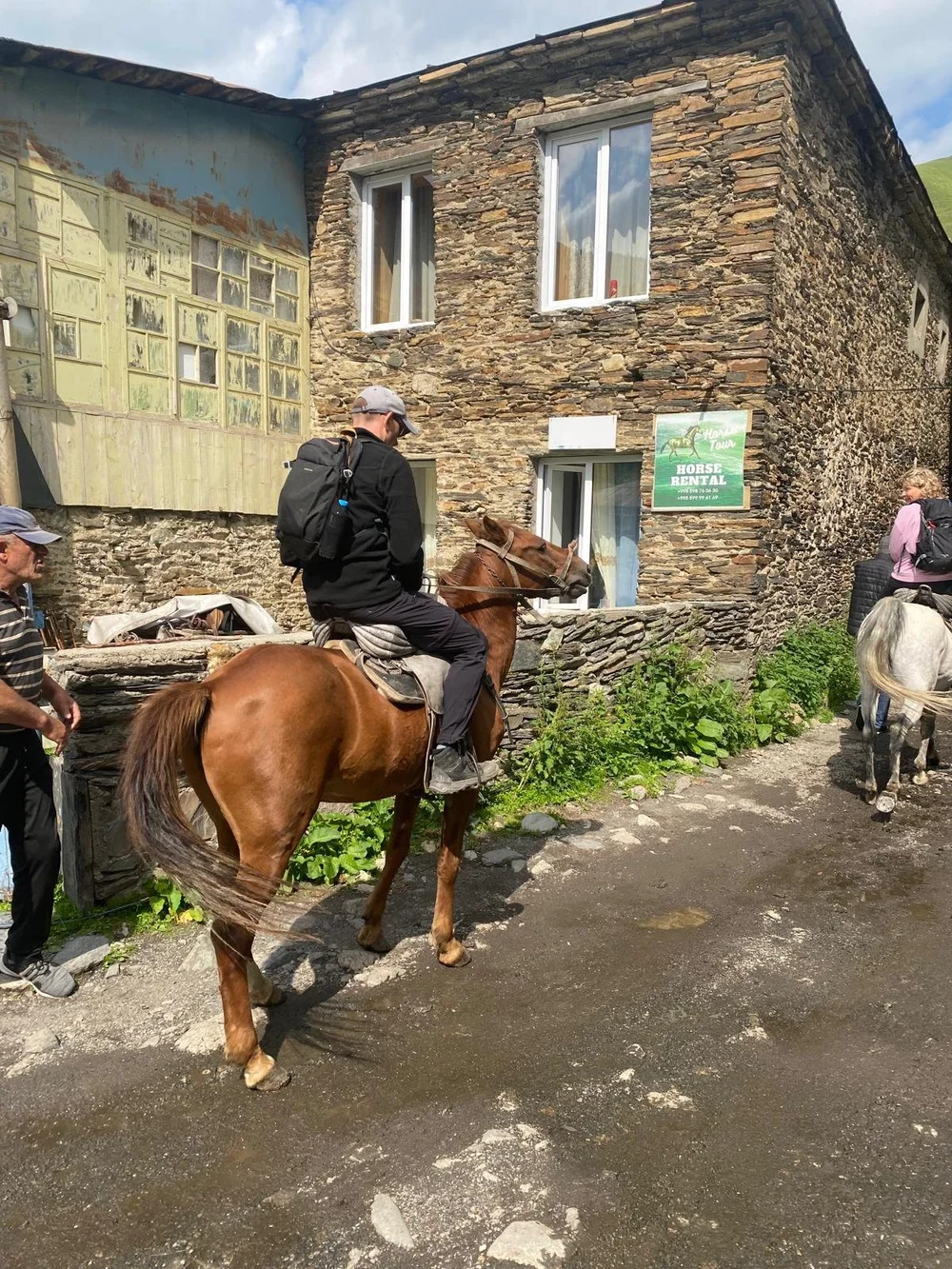 Paardrijden vanuit Ushguli richting de gletsjer