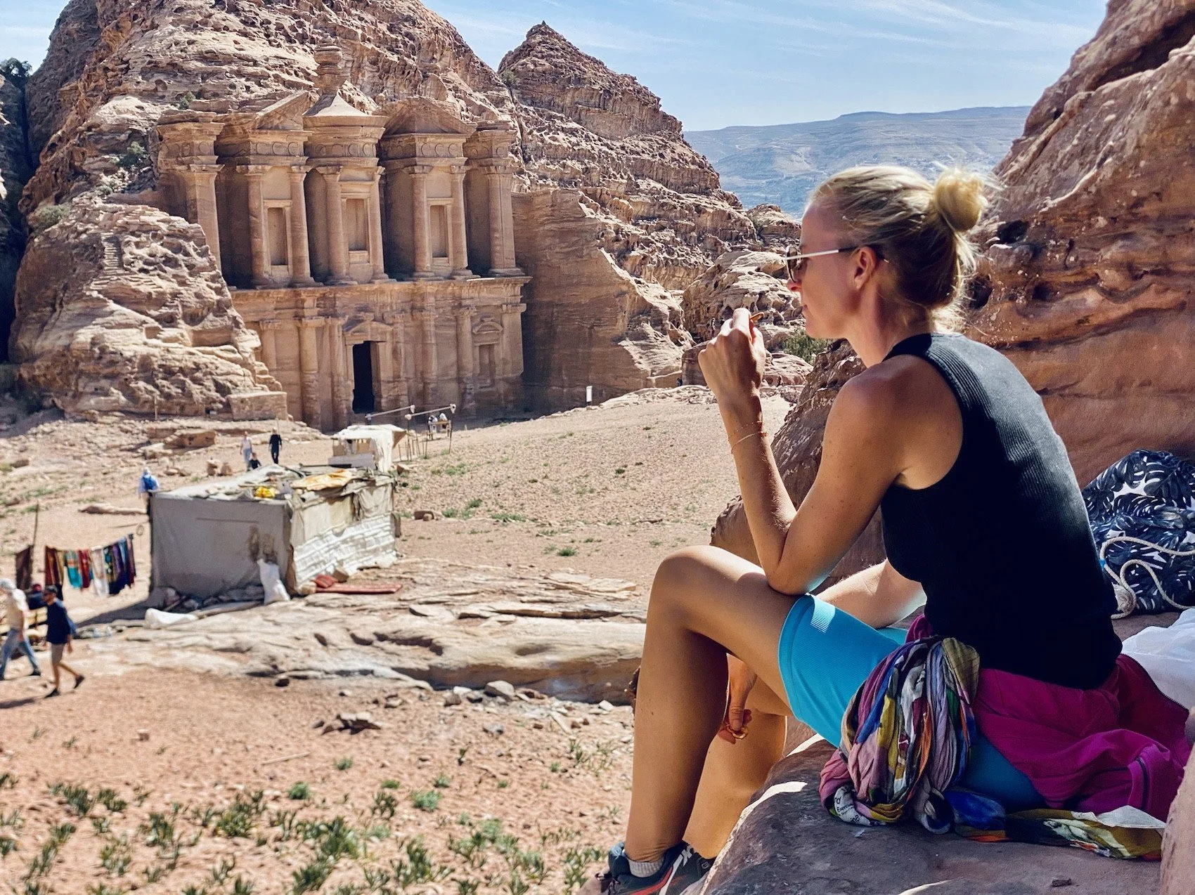 Petra tijdens de wandelreis door Jordanië