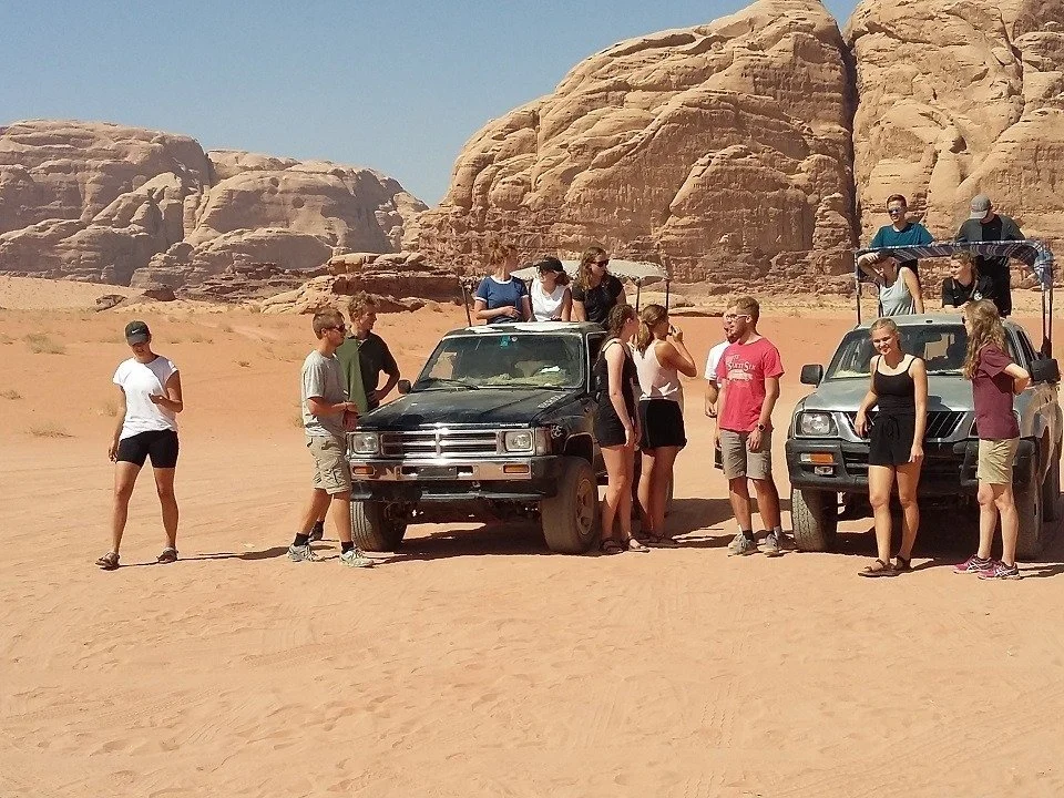 Diep in het landschap van Wadi Rum