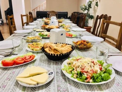 Georgisch eten op tafel