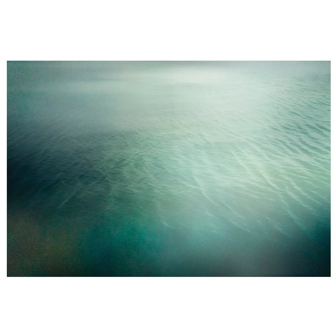 Impelled to dream, of soaring in the sky, goldfish at night - Mayuzumi Madoka 黛まどか