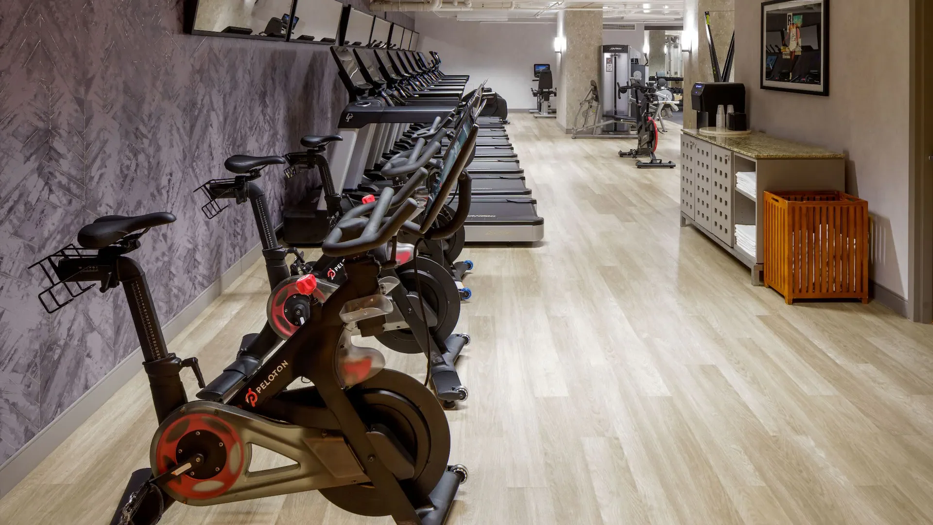 RESTO-P0363-Fitness-Center-Cardio.16x9.jpg.webp
