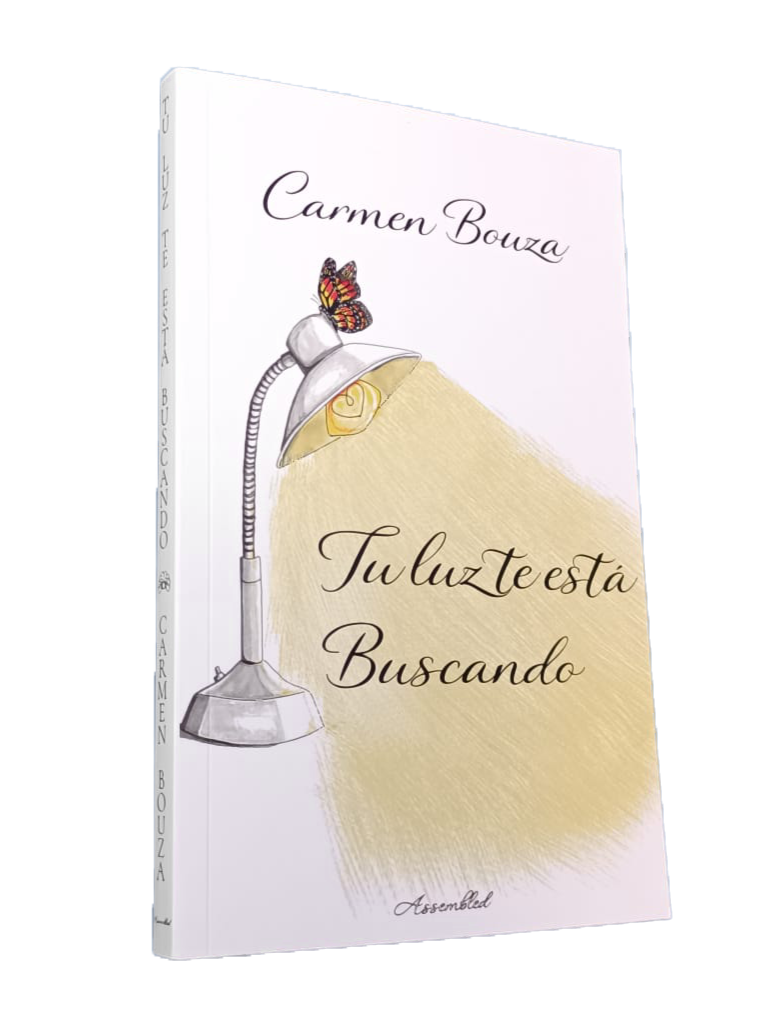 Tu luz te está buscando' de Carmen Bouza. ISBN 979-13-991926-0-5, ISBN 979-13-991926-1-2, EAN 9791399192605, EAN 9791399192612