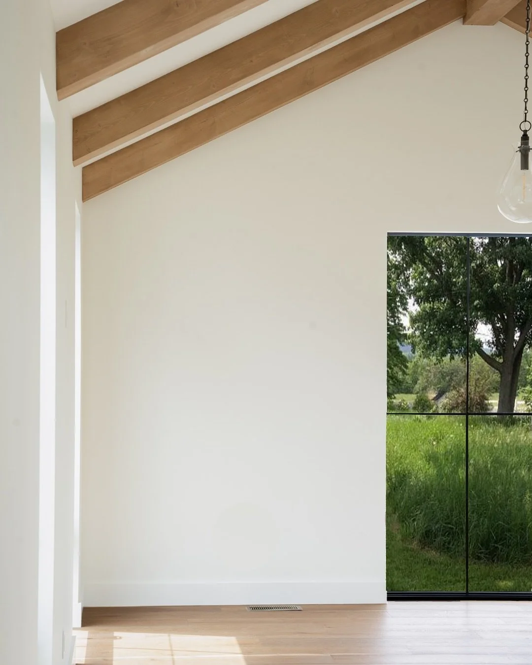 Oh the difference a couple of months make.

The primary suite at our #sfsnowflake home was designed to be an escape. With larger than life windows and a vaulted ceiling our team wanted the homeowners to feel worlds away, while having the functionalit