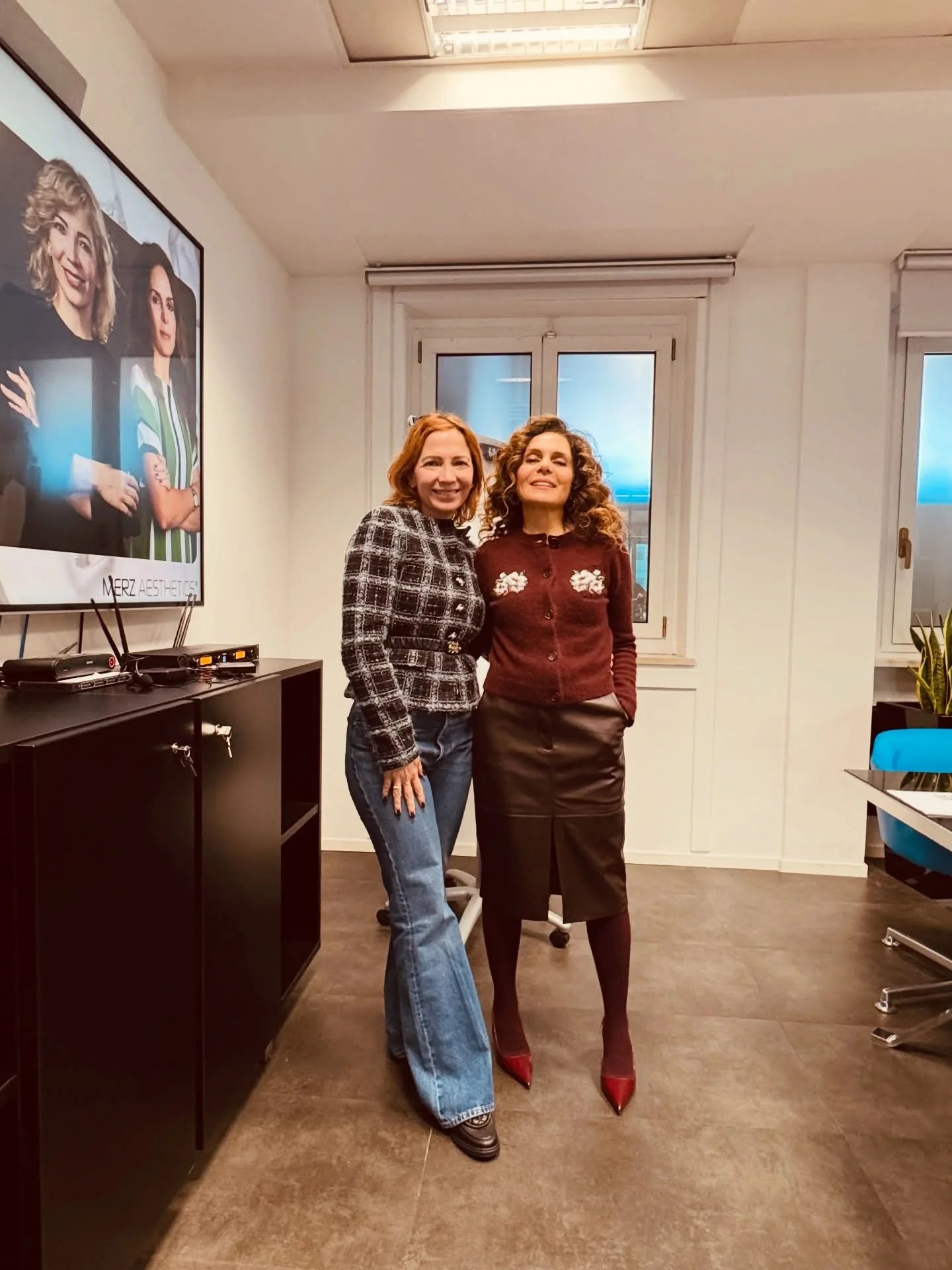 Sabato 22 novembre insieme alla super @dott.ssa_ilariazollino abbiamo tenuto il primo MAX lab della stagione con un corso di formazione sull&rsquo;approccio medico estetico alla generazione Z con particolare focus sulle terapie per le labbra e su que