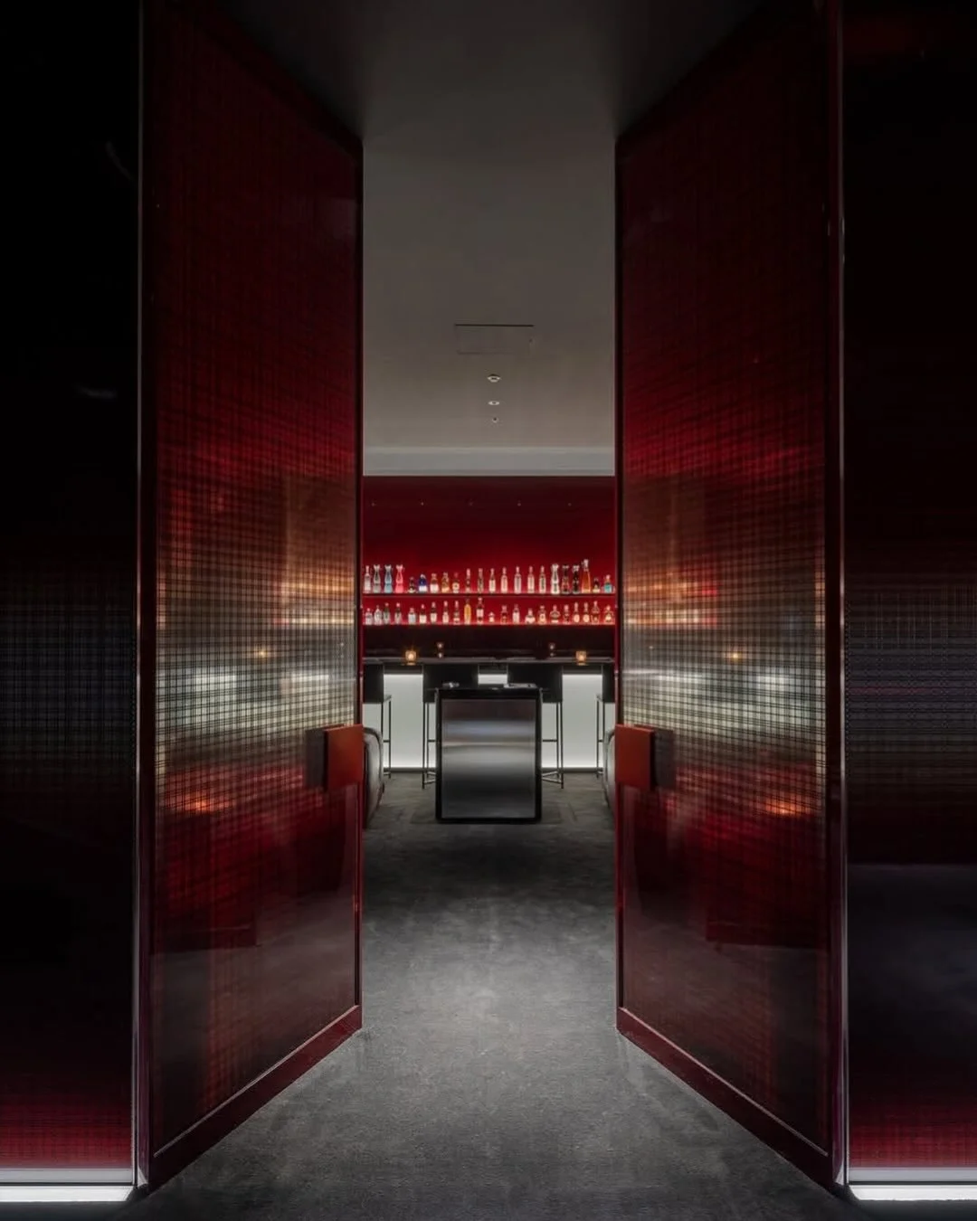 𝗚𝗨𝗖𝗖𝗜 𝗚𝗜𝗔𝗥𝗗𝗜𝗡𝗢 𝗢𝗦𝗔𝗞𝗔 𝗝𝗨𝗦𝗧 𝗥𝗔𝗜𝗦𝗘𝗗 𝗧𝗛𝗘 𝗕𝗔𝗥

𝗚𝘂𝗰𝗰𝗶 𝗚𝗶𝗮𝗿𝗱𝗶𝗻𝗼, the 𝘀𝗲𝗰𝗼𝗻𝗱-𝗲𝘃𝗲𝗿 𝗚𝘂𝗰𝗰𝗶 𝗕𝗮𝗿 𝗶𝗻 𝘁𝗵𝗲 𝘄𝗼𝗿𝗹𝗱, has officially opened in Umeda &mdash; joining only 𝗼𝗻𝗲 𝗼𝘁𝗵𝗲𝗿 𝗹𝗼𝗰?