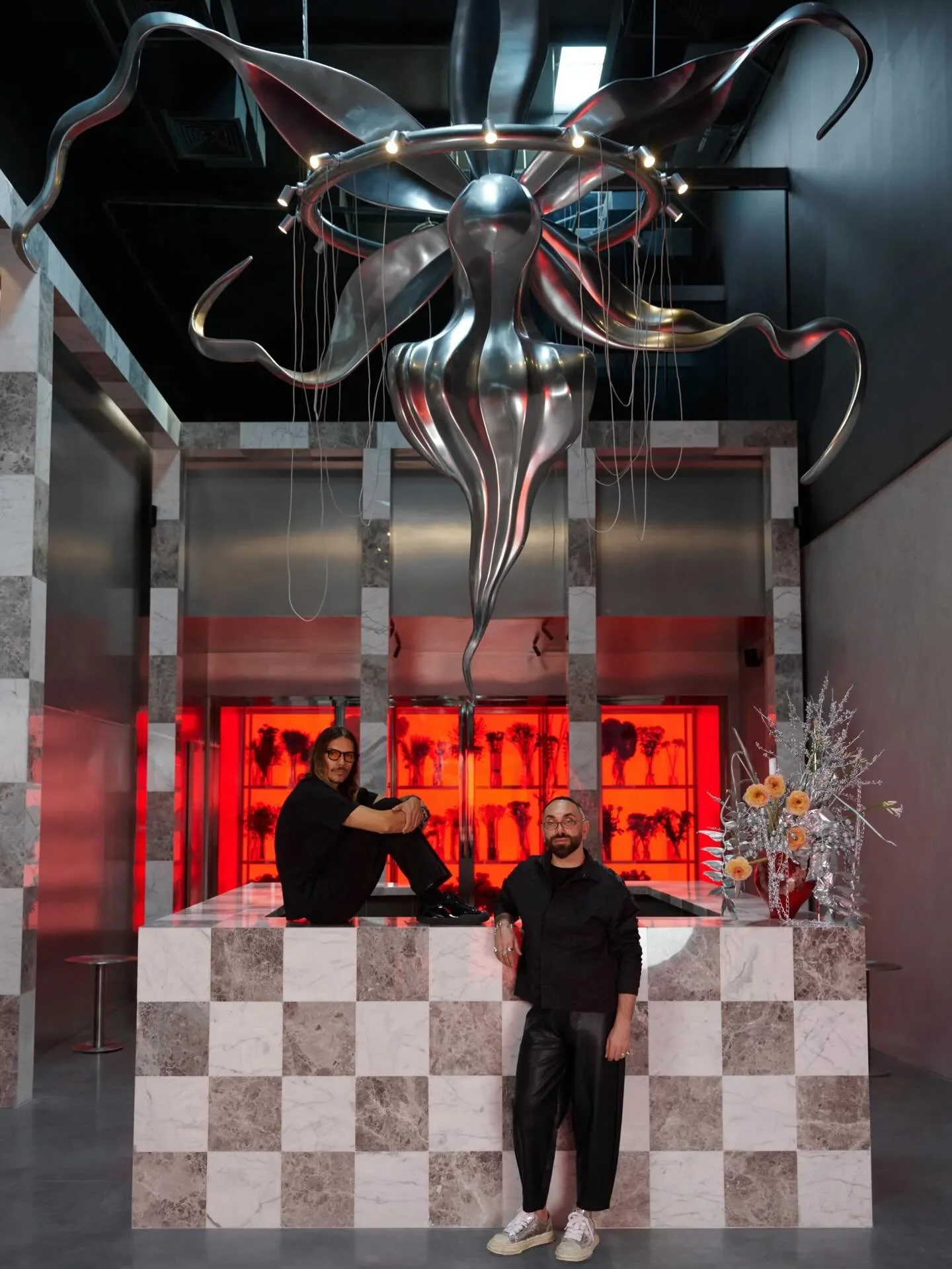 Coincidence or algorithmic destiny &mdash; you decide. The @urartu__gallery flower gallery in Dubai feels less like a retail space and more like a controlled dreamscape, a place where architecture, art, and obsession converge.

Its centrepiece is a 2