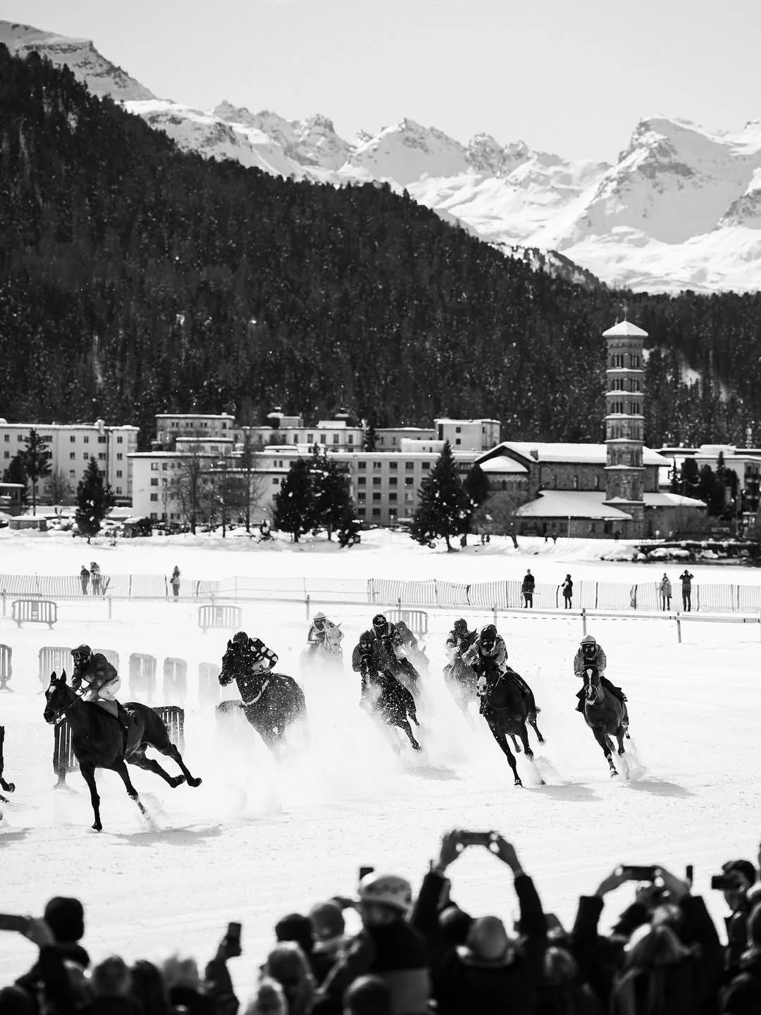 On the mirror-like ice of Lake St. Moritz, @white_turf turns winter into a stage of pure elegance and thrill. Since 1907, thoroughbred racing has collided with winter sport in a spectacle like no other.

Horses in studded shoes thunder across the fro