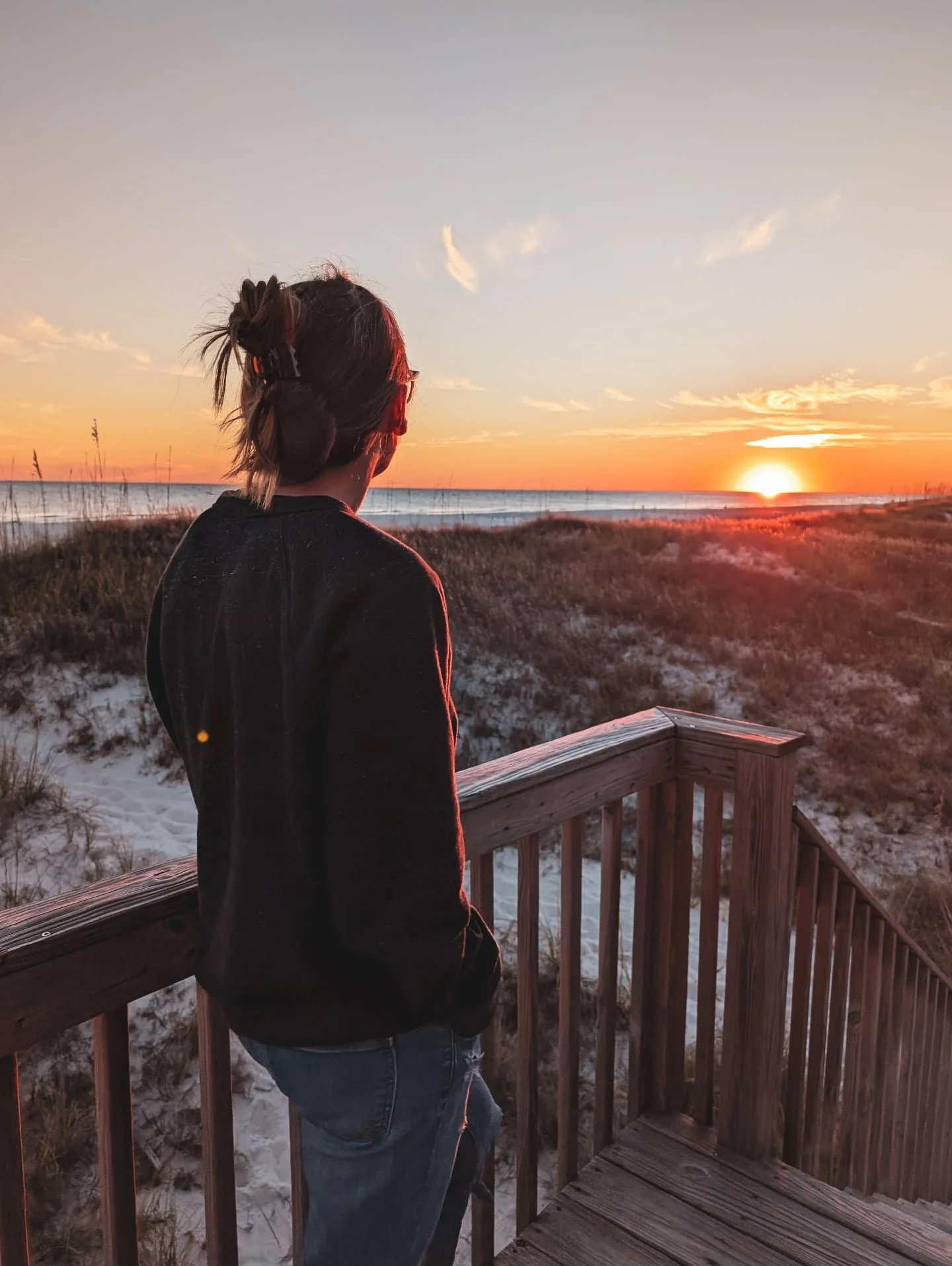I love sunsets. Sunsets mean new chances are coming. I'm juggling all the things right now - building a new portfolio, transitioning from one career to the next (while still working the first career until it's done), mothering, and trying my damnest 