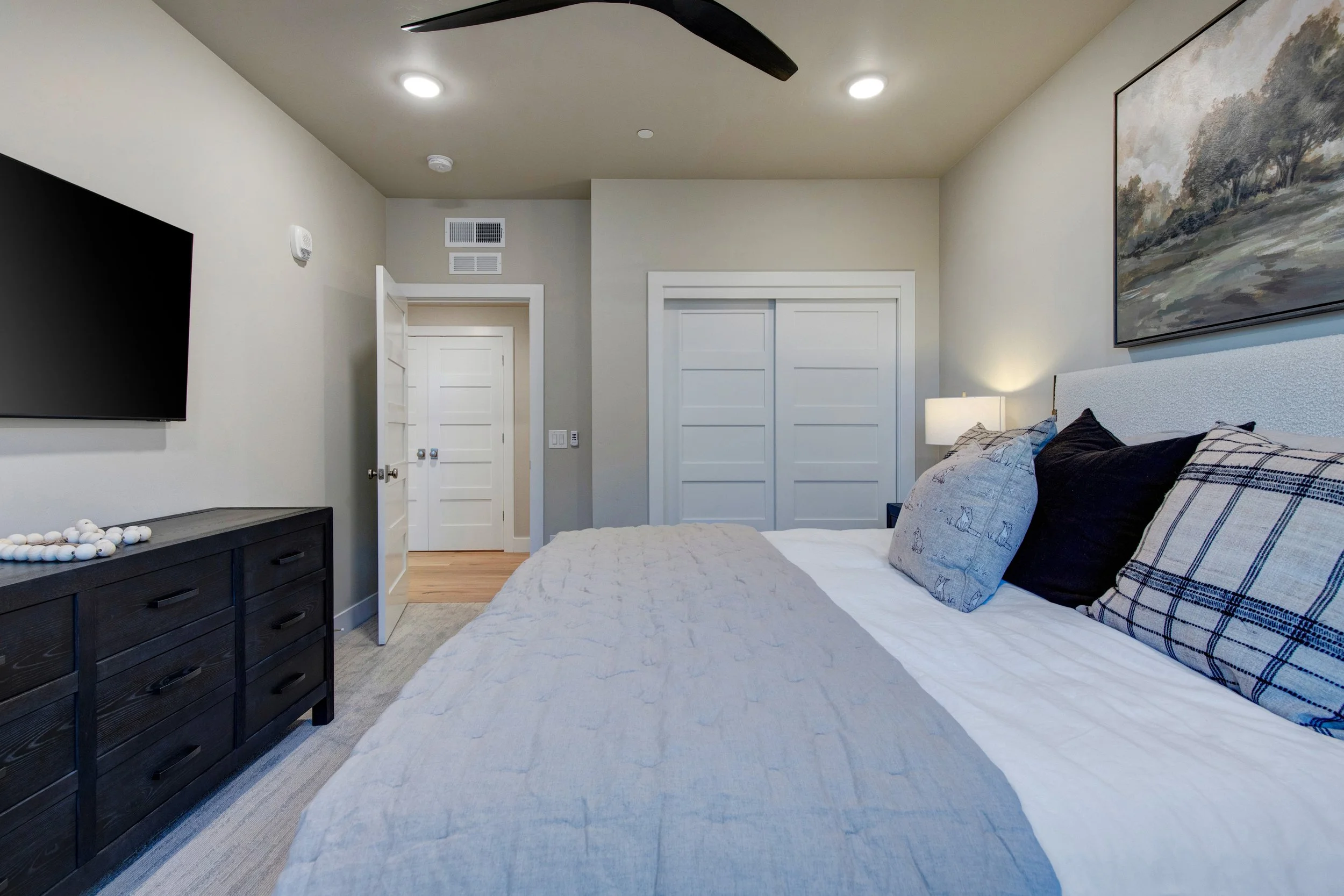 1166 helling Cir. 104_24.jpg