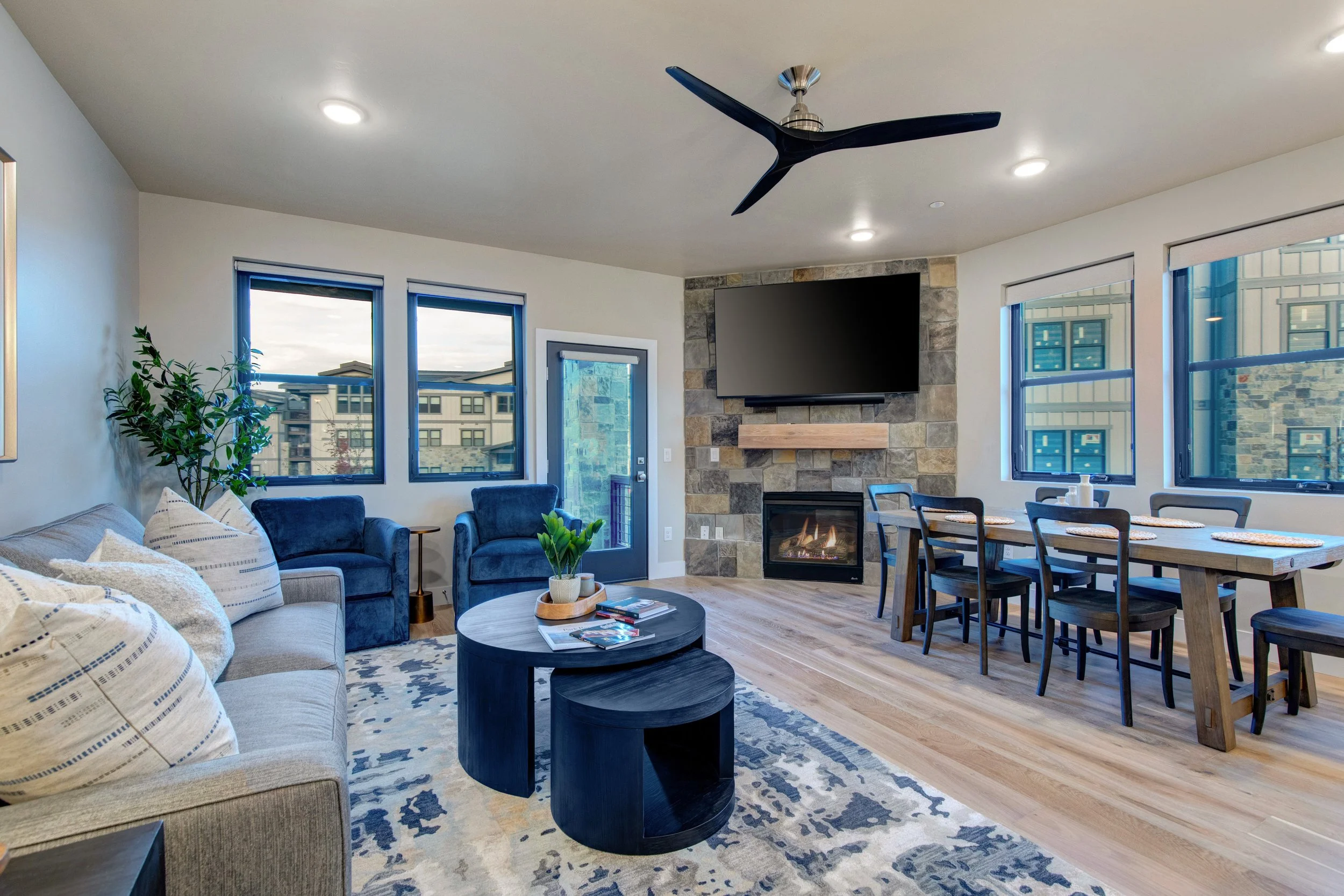 1166 helling Cir. 104_17.jpg