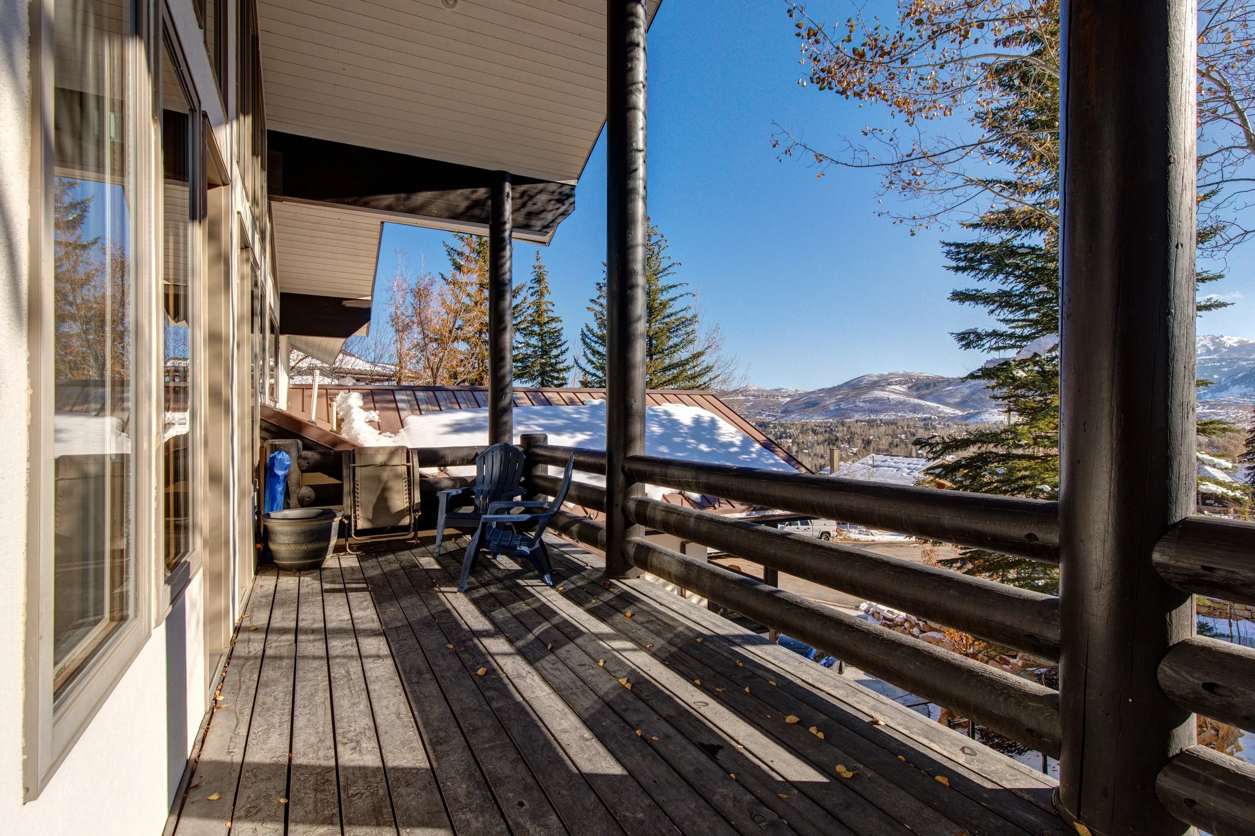3133 Mountain Ridge Court_04.jpg