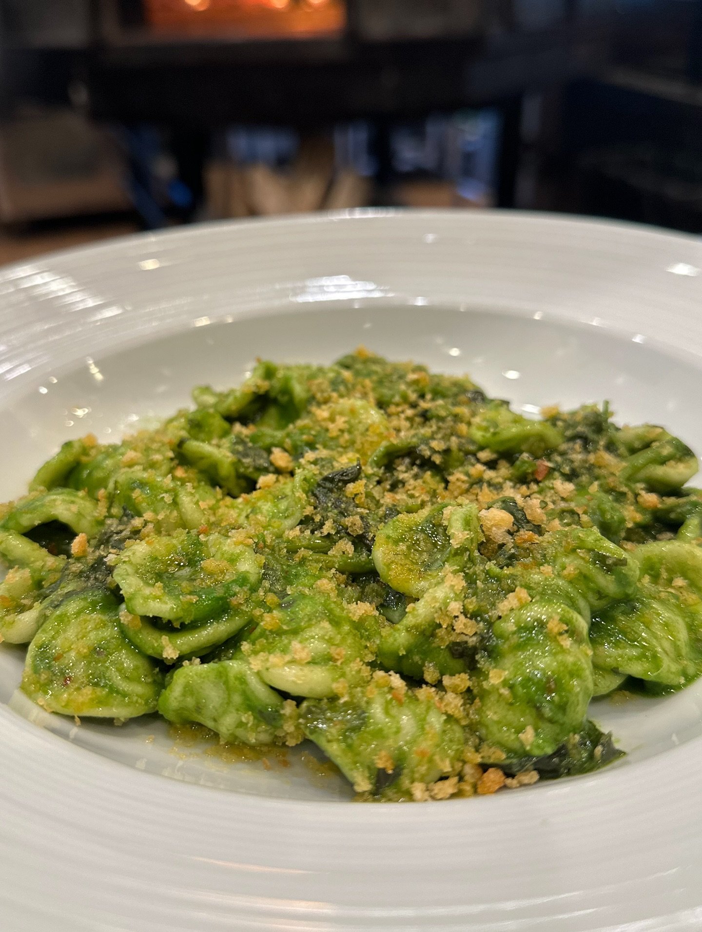 𝐓𝐡𝐢𝐬 𝐖𝐞𝐞𝐤&rsquo;𝐬 𝐒𝐩𝐞𝐜𝐢𝐚𝐥𝐬 𝐀𝐫𝐞 𝐇𝐞𝐫𝐞!✨
Available through Sunday &mdash; join us for dinner starting at 4:30 PM 🍽️

🍝 Orecchiette Pugliese
🥩 Bresaola e Burrata
🍕 Pizza Indivia e Gorgonzola
🔥 Filetto al Pepe Verde

Which one