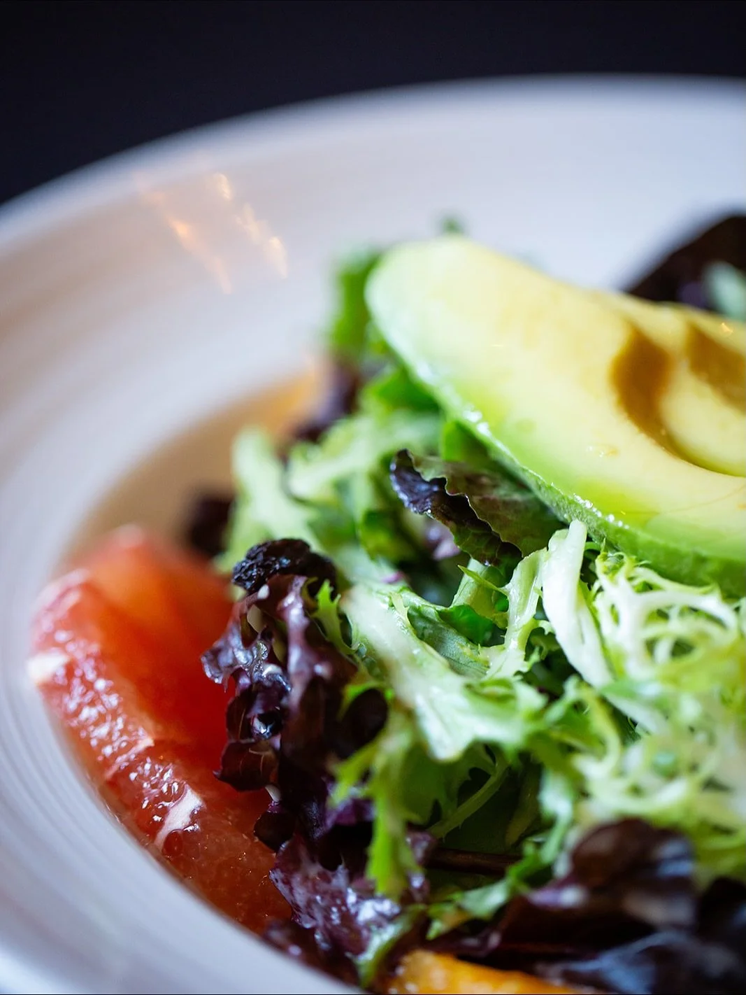 Fresh, vibrant, and full of flavor🥗✨
Our 𝗖𝗶𝘁𝗿𝗼𝗻𝗲 𝗦𝗮𝗹𝗮𝗱 brings together citrus, avocado, currants, and our signature honey citrus dressing &mdash; a perfect balance of lightness and taste🍊🥑

Join us for dinner starting at 4:30 PM | Tues