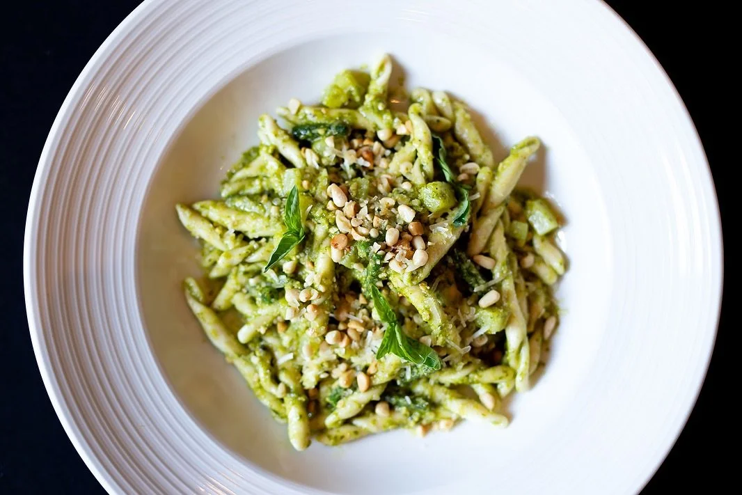 A Taste of Italy ✨ We&rsquo;re happy to offer these delicious dishes with  𝗴𝗹𝘂𝘁𝗲𝗻-𝗳𝗿𝗲𝗲 pasta options:

🌿 Fusilli al Pesto Genovese
🍝 Spaghetti del Vesuvio
🧀 Tonnarelli Cacio e Pepe
🥩 Tagliatelle alla Bolognese
🦐 Linguine al Frutti di M
