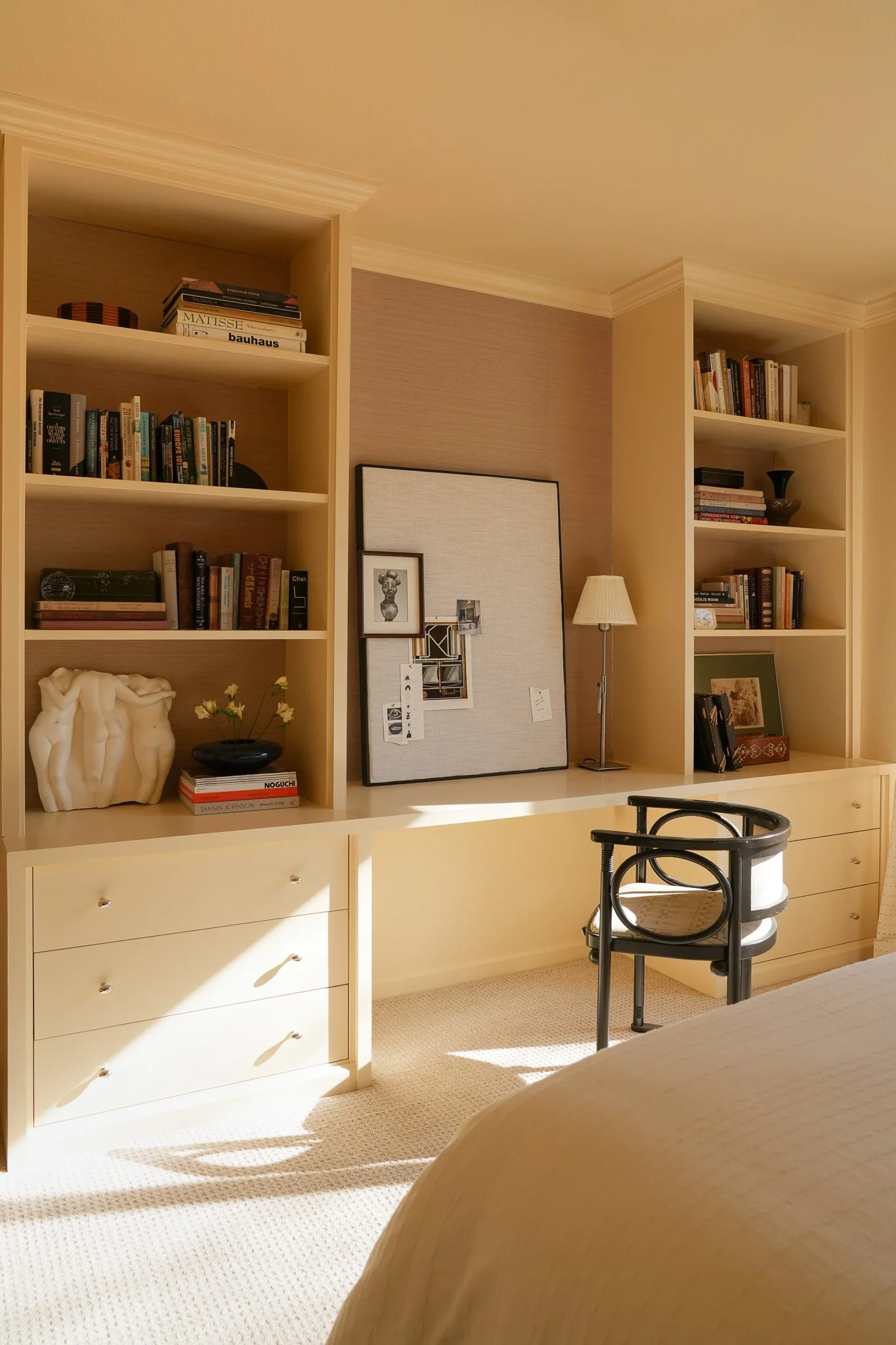 OIS_ErinKennedy_SilleStudio_GuestBedroomAfter-7.jpg