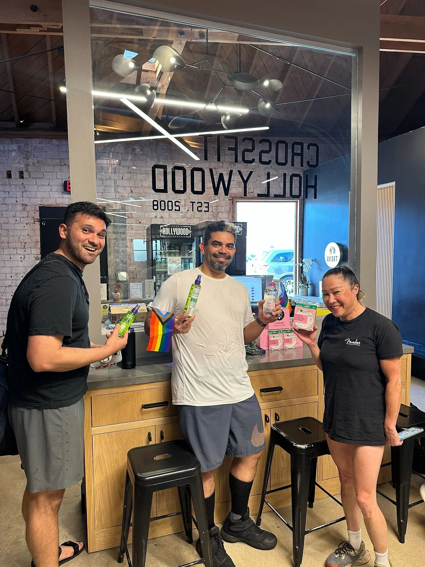 A little throw back to our #PrideWod last month!
Thank you to @out.fdn and @garnierusa #beautyforall #garnierxoutfoundation 

A special shout out to our other sponsors!!!
@nocco.usa 
@readyfitgo__ 
@stretchlabhollywood 
@bodyspec 
#boutitbowl