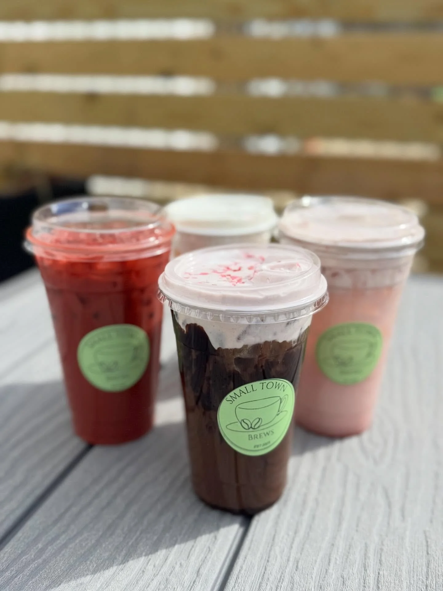 ✨Lots of Valentines Fun is Happening at Small Town Brews this weekend! ✨

From festive drinks to food and flowers! 💐

Pictured-

Heart Shaped Bagels with plain or fresh strawberry cream cheese 

Strawberry White Chocolate Scones 

Strawberry Shortca