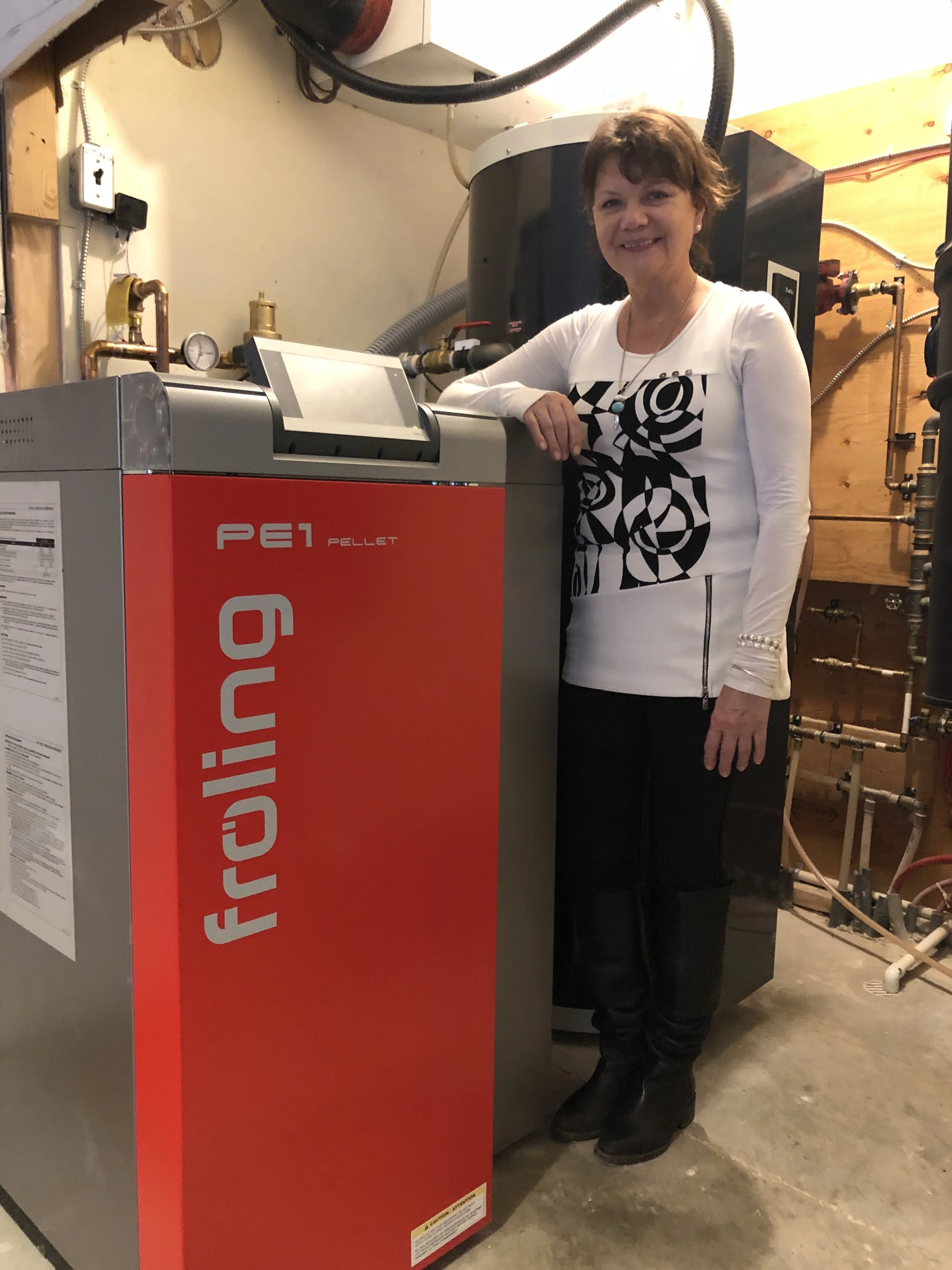 Nikki Manitowabi pe1 35Wikwemikong.JPG