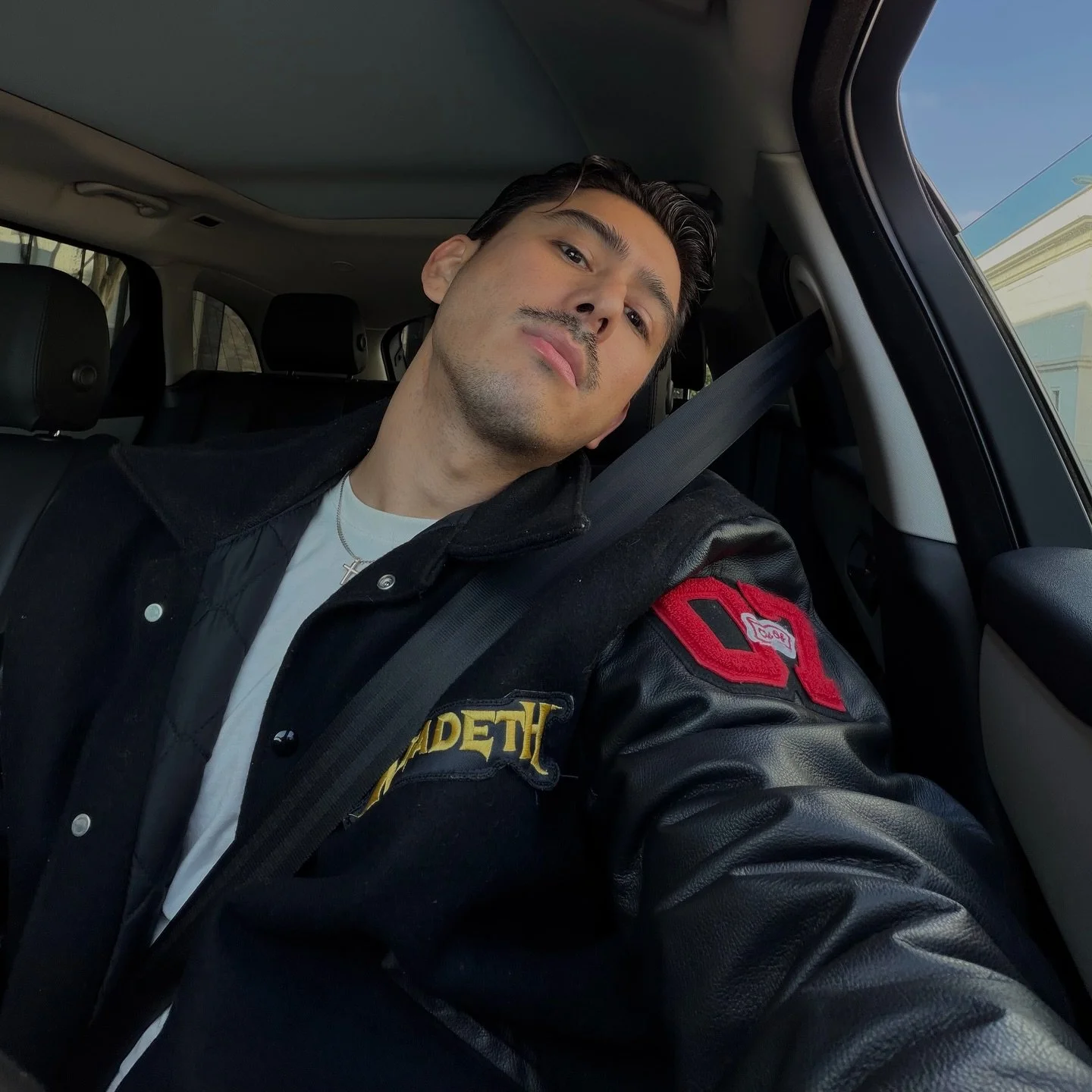 October Chronicles ✌🏼🎃

This year is moving quick🥹 or maybe that just comes with age. Anyways, hello November. 

#jordangabeeee #ootdmenstyle #menswear #explorer