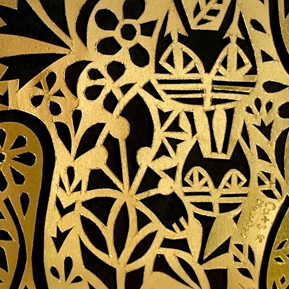 yoshieallan-papercutting-cats_and_flowers-detail1.jpg