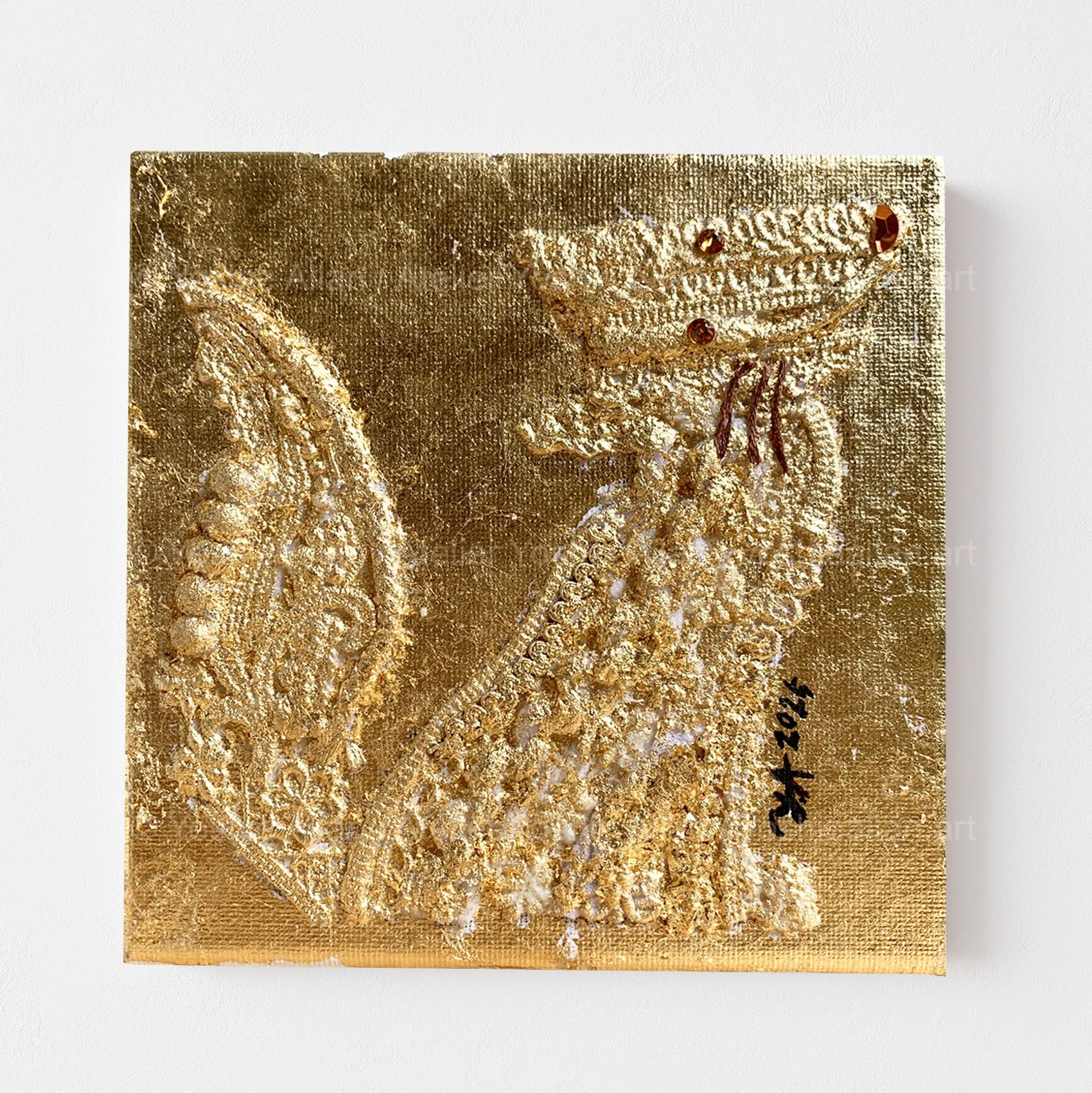 A Rabbit in Gold 「金のきつね」15 x 15 x 1 cm