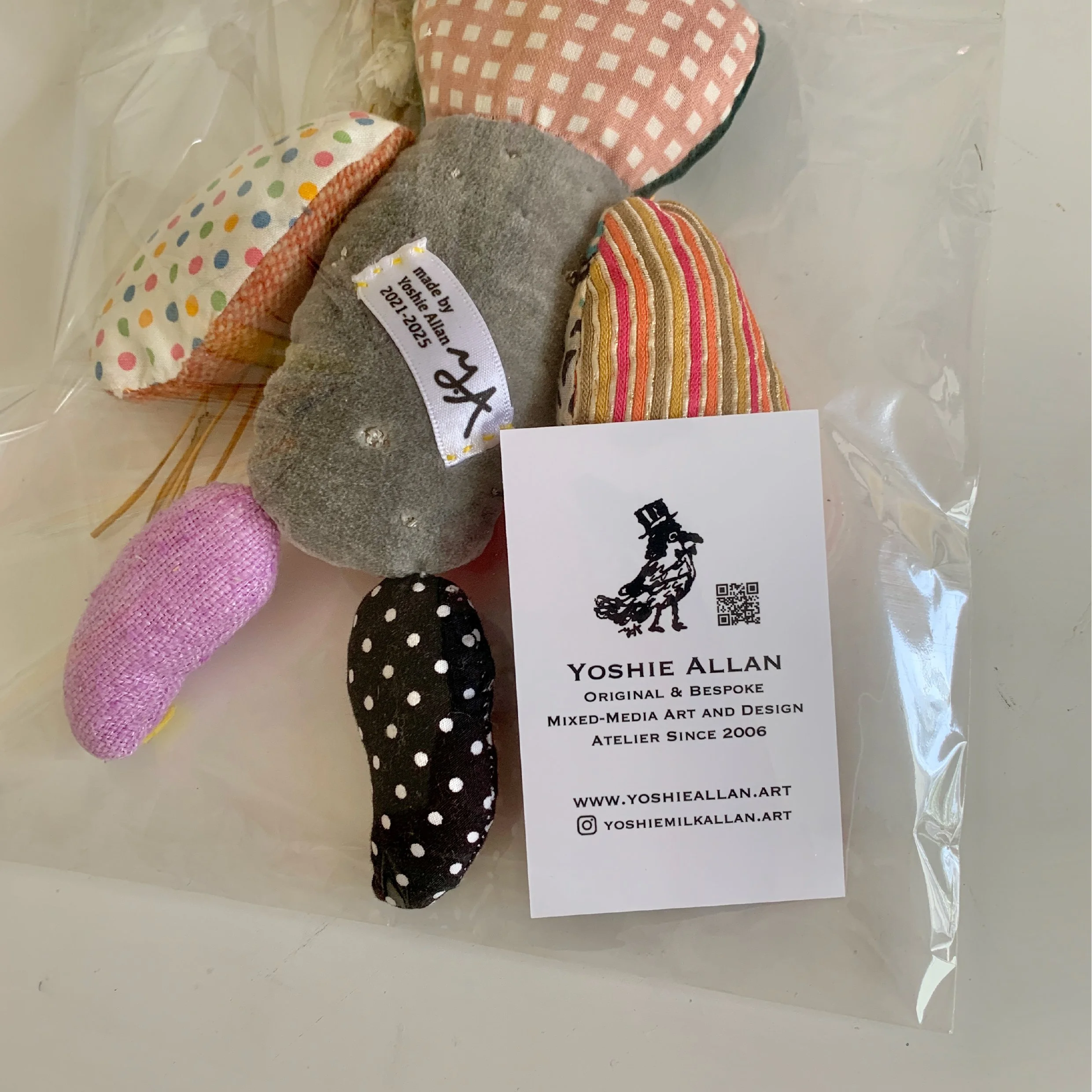 yoshieallan_bespoke_fabric_bird_doll_floral_gift_edition-image2.jpg