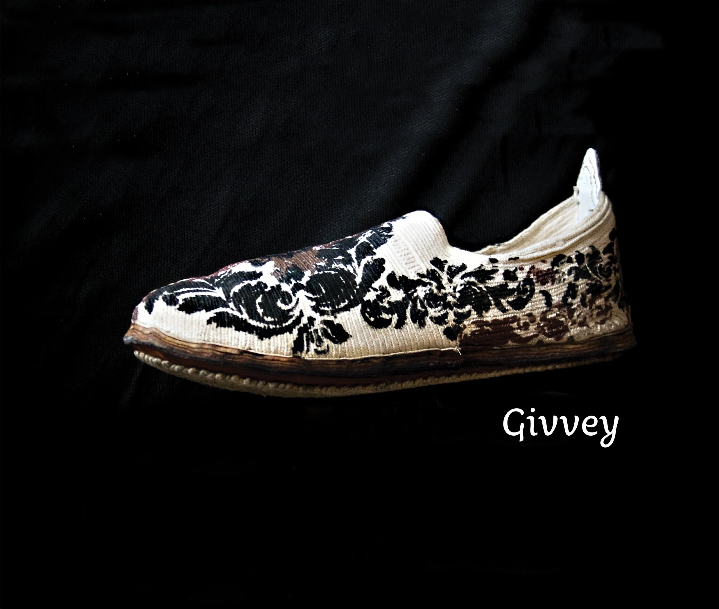 Givvey Shoes