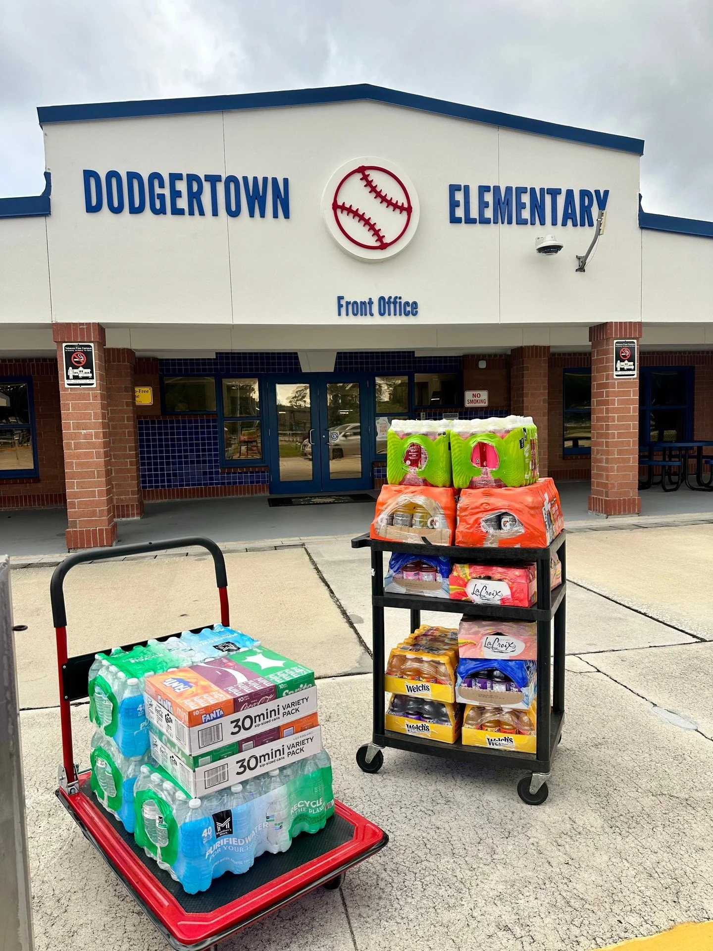 We believe in celebrating the ones who celebrate others 💛

TCGC was so happy to sponsor drinks for Teacher Appreciation Week at Dodgertown Elementary School ☕✨

Because when teachers pour into our kids every day&hellip; we pour right back into them 
