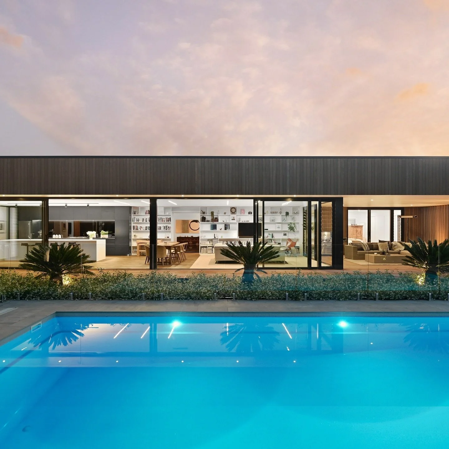 Talk about a dream home! 😍 This premier property in St Kilda is pure luxury. Want to make your home look this good? Let us capture it for you! Get in touch today ✅