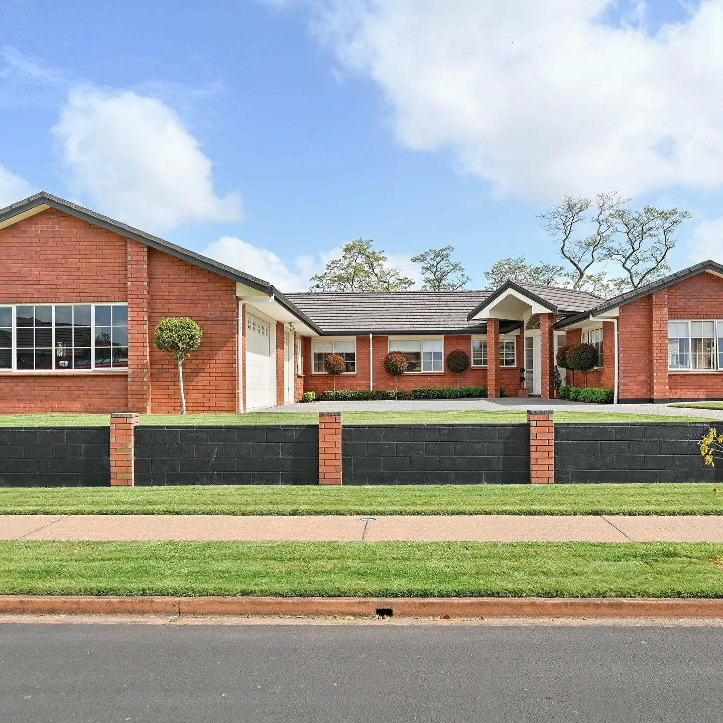 Capturing the perfect angle for your property 🏡✨ Real estate content that stands out and sells! We&rsquo;re booking new shoots now &ndash; let&rsquo;s showcase your space in its best light. DM for availability! 📸