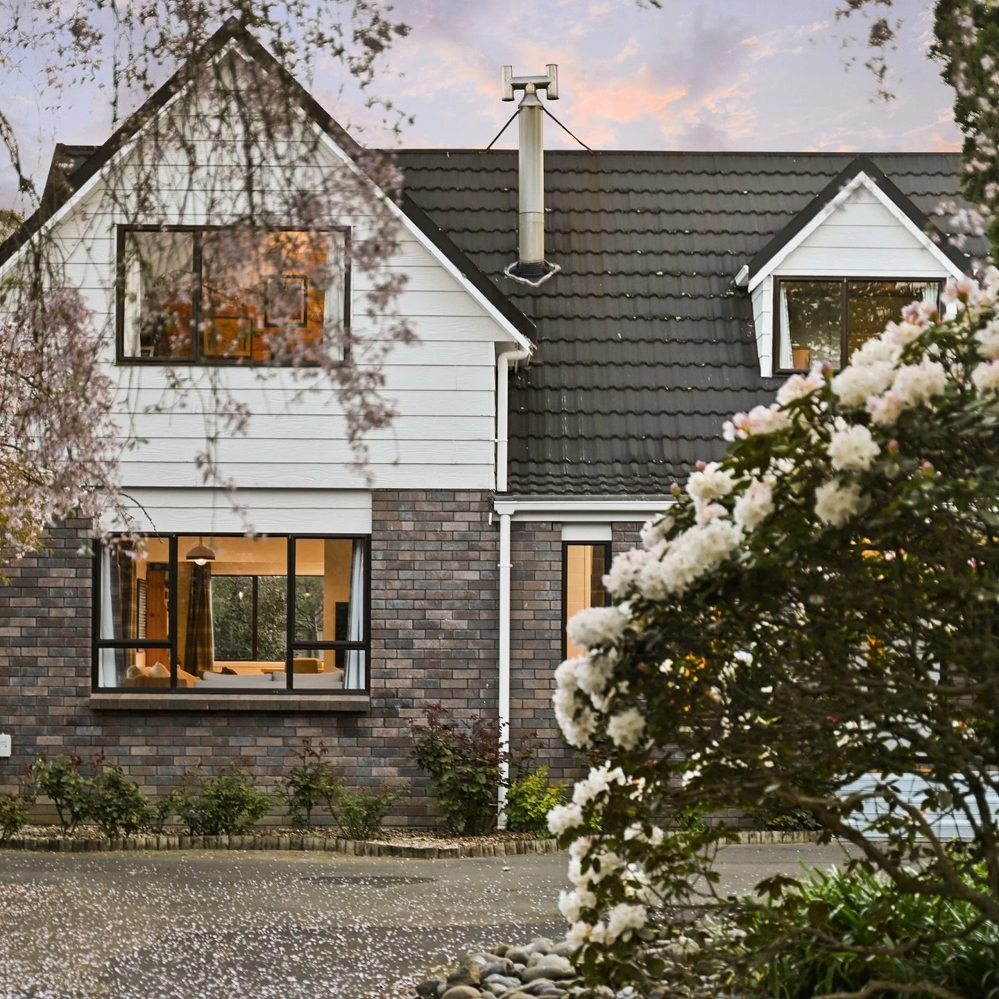 8 days into the month, 33 properties down 👌🙏 DM us to book in your real estate shoot ✅