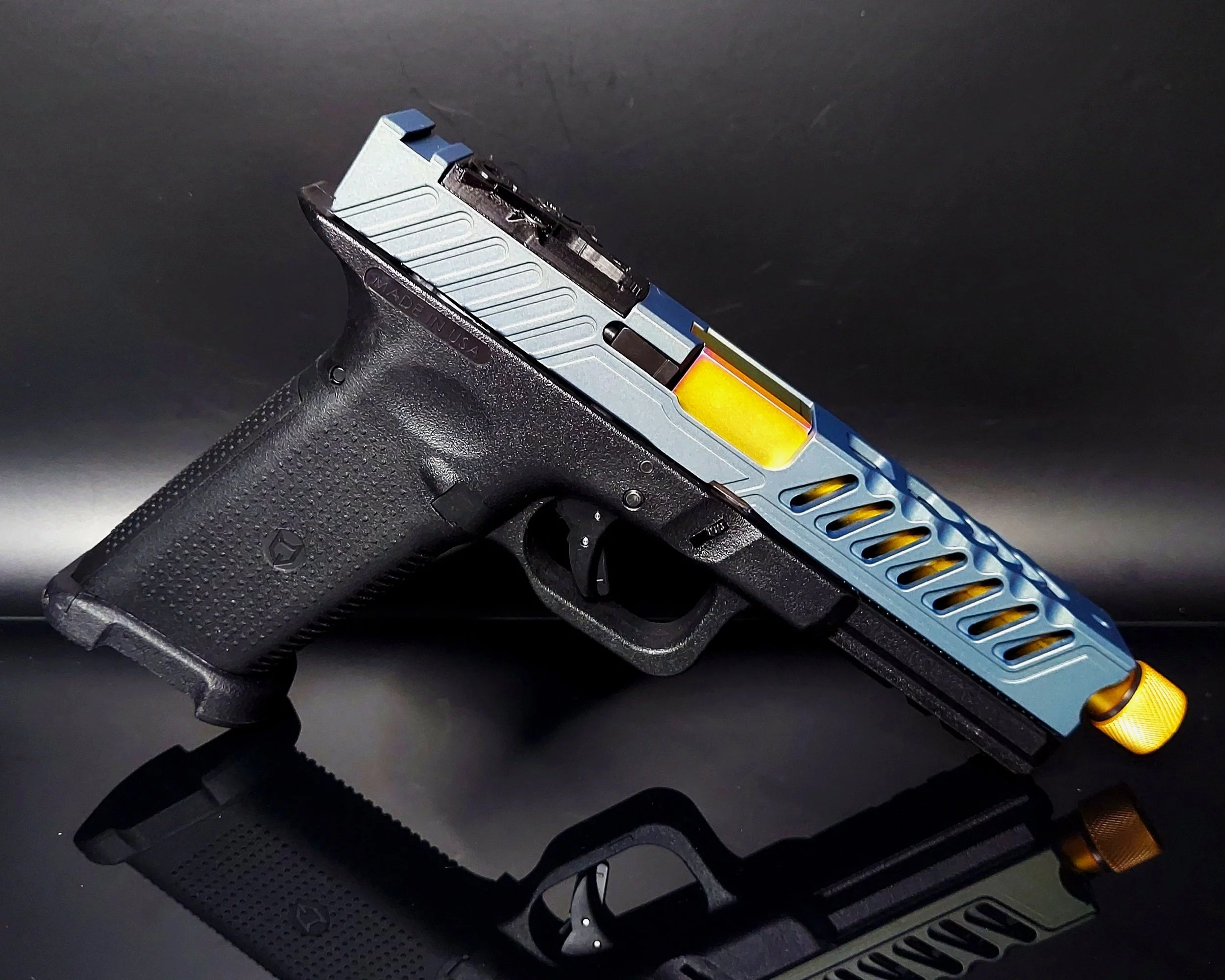 "MUTARE COLORUM" Full Size 9mm Pistol