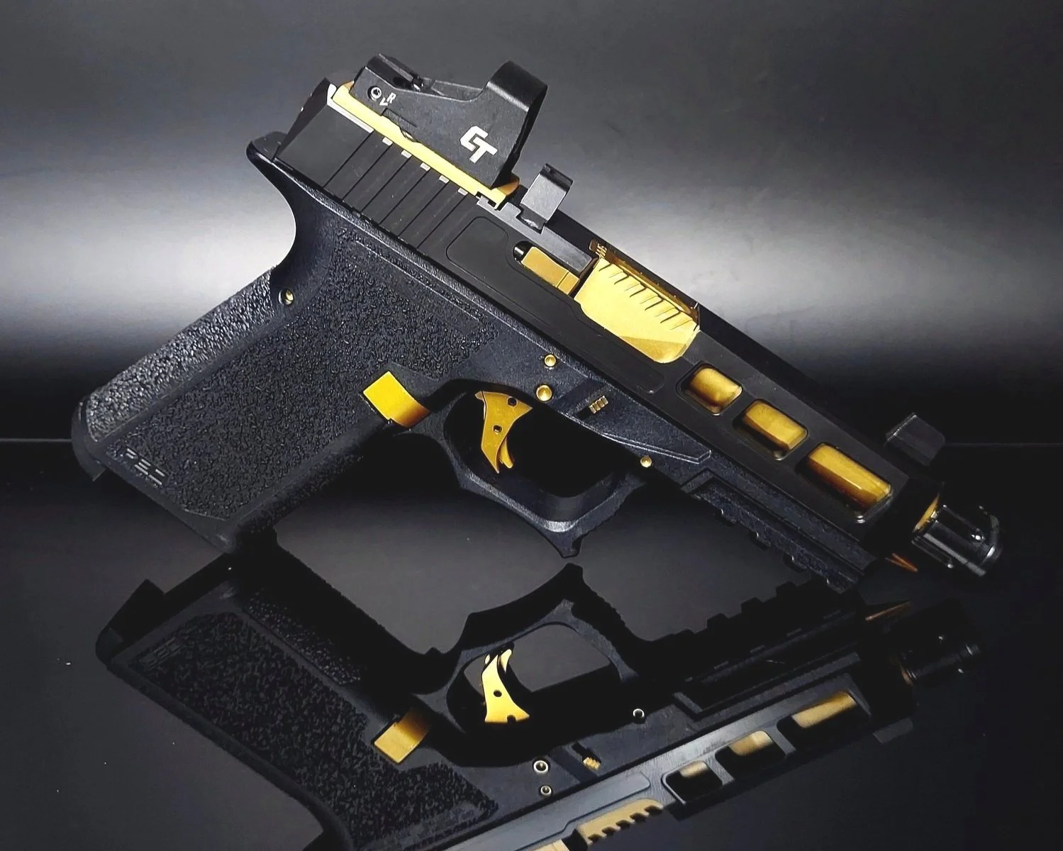 "AURUM" P80 Platform Compact 9mm Pistol