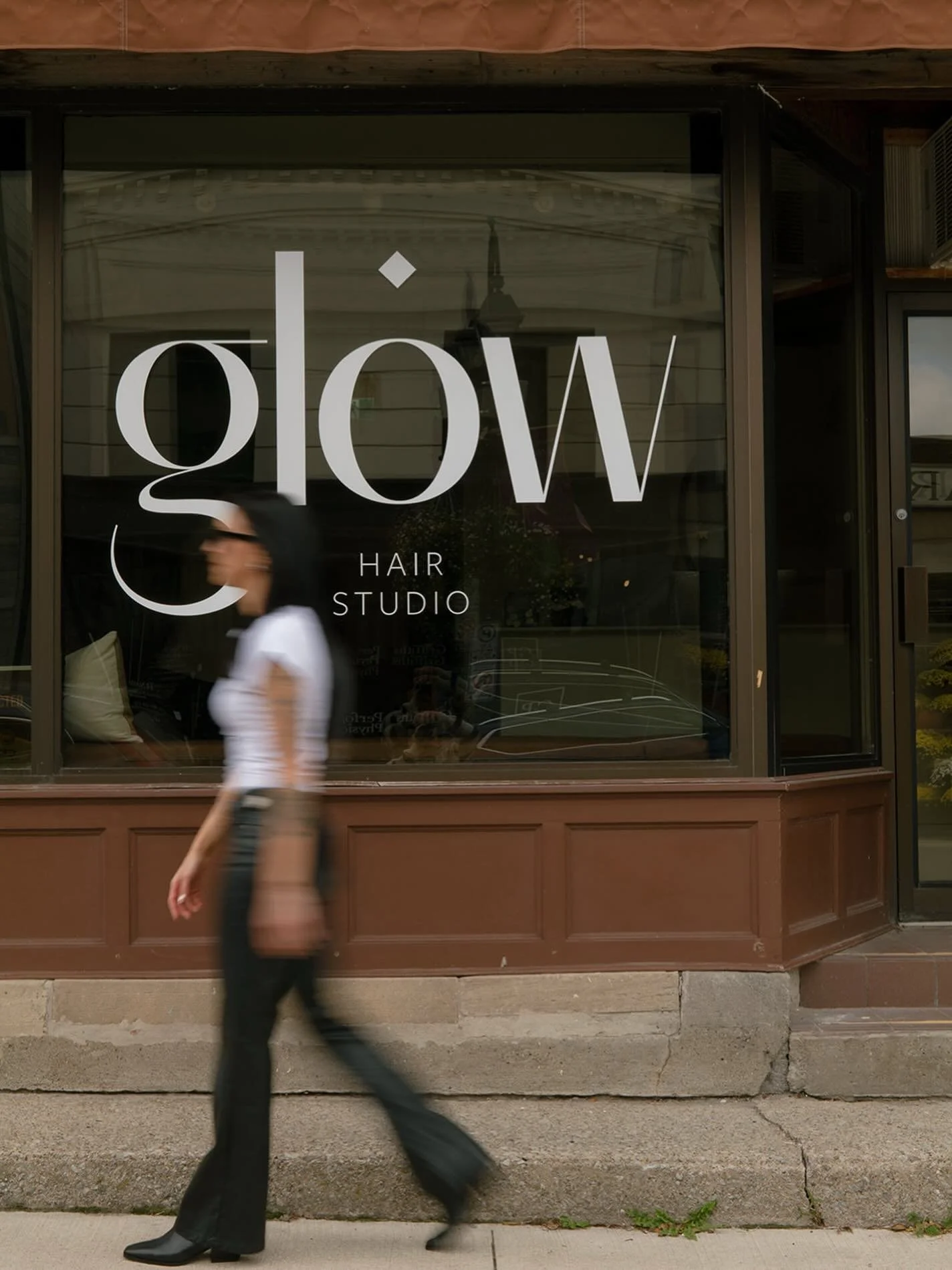 Loose ends have been tied up, and new year goals have been set.

I&rsquo;m back at @glowhair_studio full time and ready to paint! 

Reach out to reset that tired holiday hair!

@glowhair_studio 
@lorealpro 
@lorealpro_education_canada