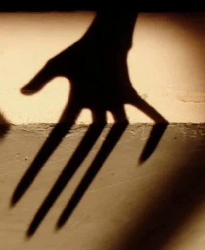 DRAWING: Gestures in Shadow Halloween Sketch Event