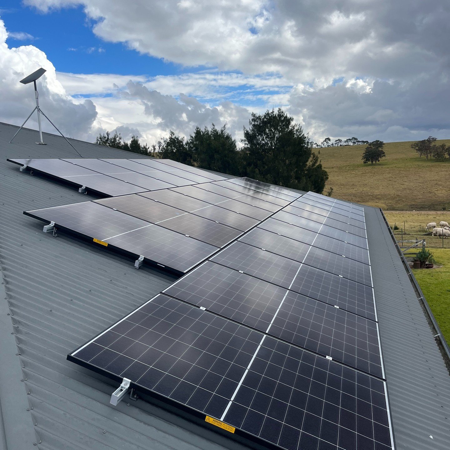 10.5kW of Sumec Phono solar array and a GEN24 Fronius Primo inverter installed for our customer in the lovely Tenterfield. 

#sumecphono 
#froniussolar