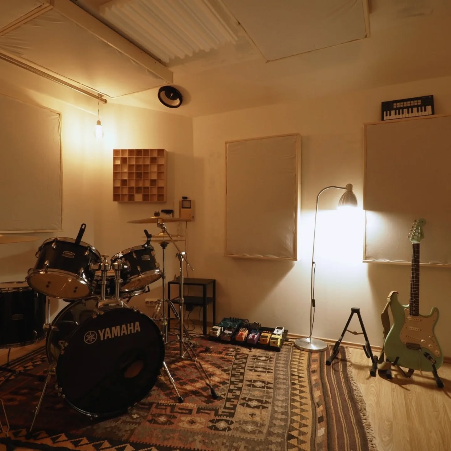 🥁🎸🎹

#Tonstudio#Tonstudio#Musikproduktion#Aufnahme#Tonstudiowien#Musikstudio