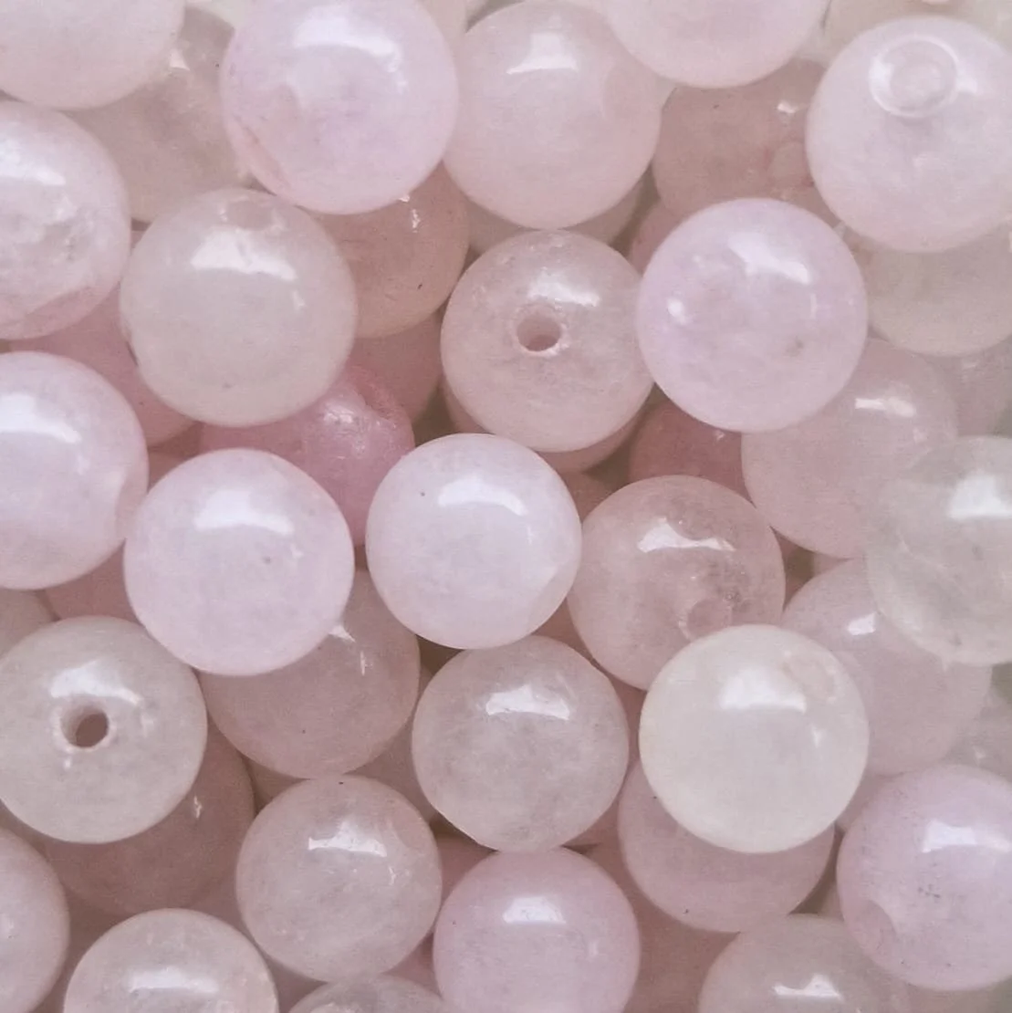 Pietre di Quarzo Rosa di colore rosa sfere, pietre del segno del Sagittario, Pietre naturali, chakra del cuore , cristalli, cristalloterapia, equilibrio, cristalli per il sagittario, Anahata, quinto chakra, astrologia