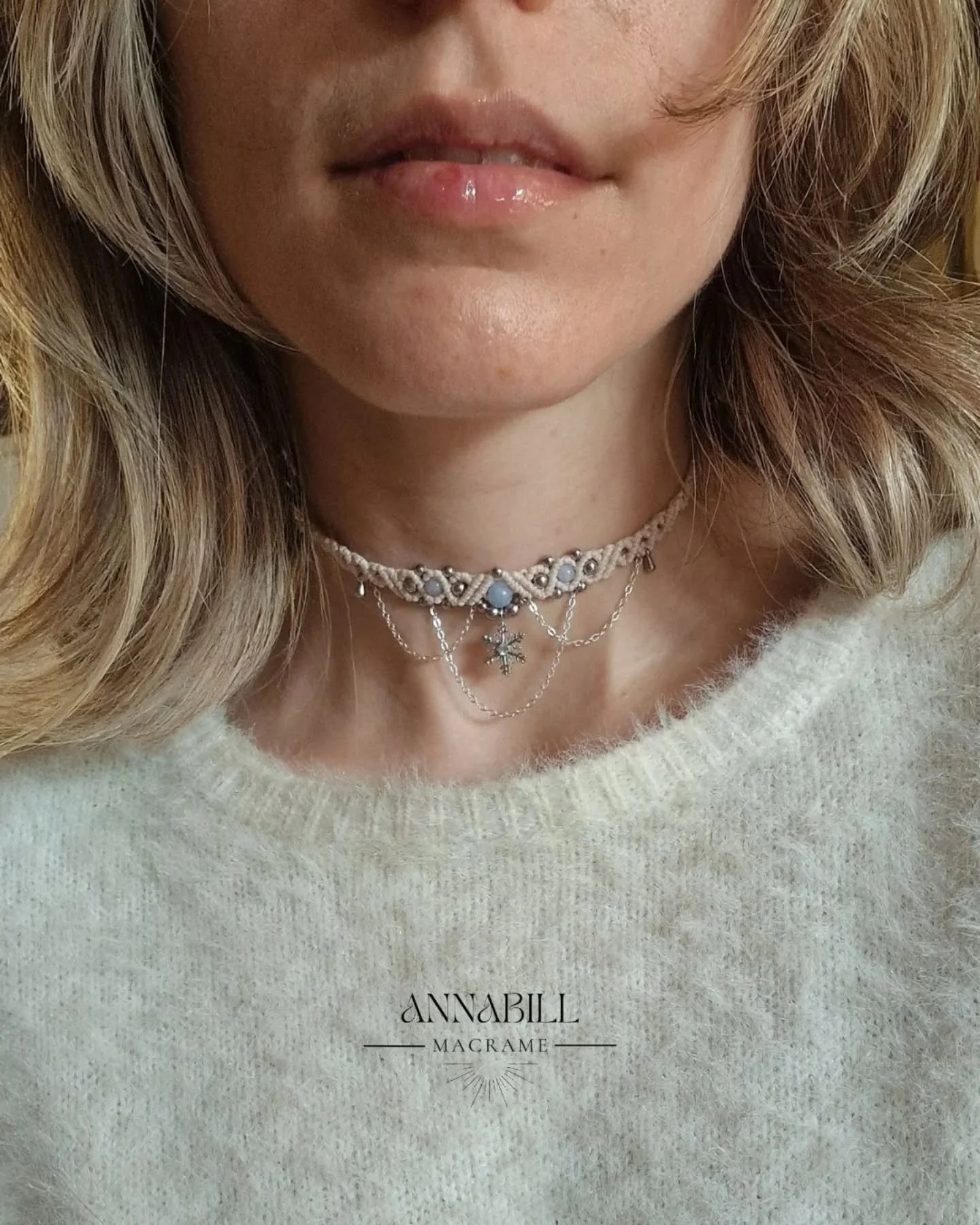 Finalmente &egrave; arrivato Dicembre e tutto inizia a sembrare cos&iacute; Natalizio✨️ 

Per celebrare l'inizio di questa magica stagione ecco una selezione delle pi&ugrave; incantevoli versioni della Collana Winter che ho realizzato per voi ❄️ 

Le