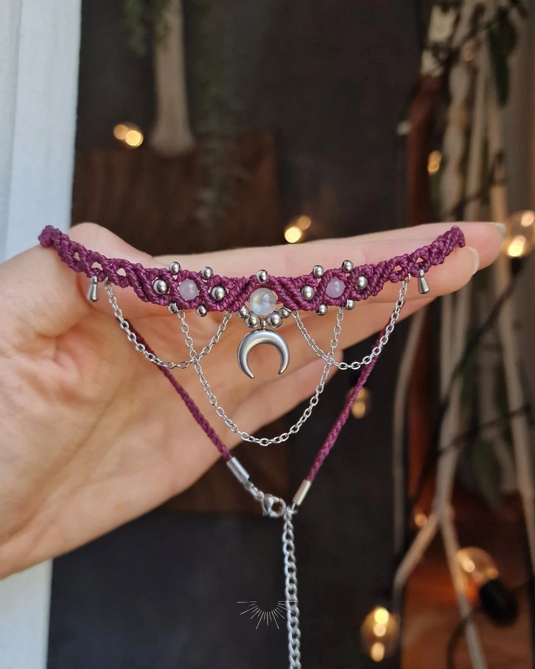 Collana_Choker_Girocollo_artigianale_donna_gioielli_JEWELS_micromacramè_Chakra_regalo_LUNA_MOON_VIOLA_BURGUNDY_WITCH_STREGA_SILVER_ARGENTO_GEMSTONE_PIETRA_AMETISTA_MAGIA_GIOIELLO__amuleto_ (3).jpg