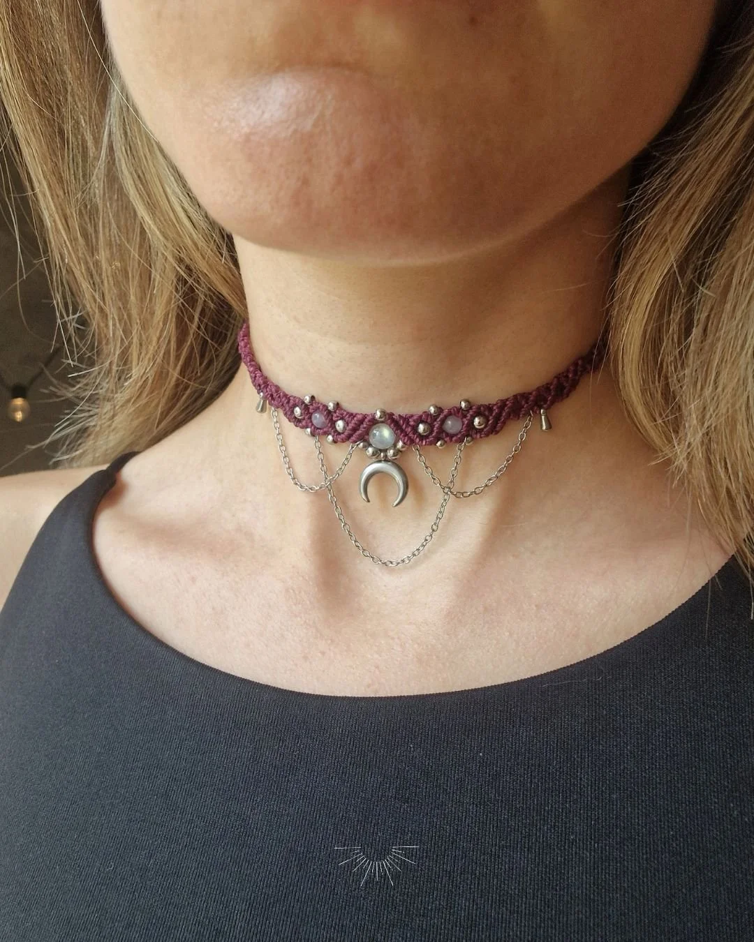 Collana_Choker_Girocollo_artigianale_donna_gioielli_JEWELS_micromacramè_Chakra_regalo_LUNA_MOON_VIOLA_BURGUNDY_WITCH_STREGA_SILVER_ARGENTO_GEMSTONE_PIETRA_AMETISTA_MAGIA_GIOIELLO__amuleto_ (2).jpg