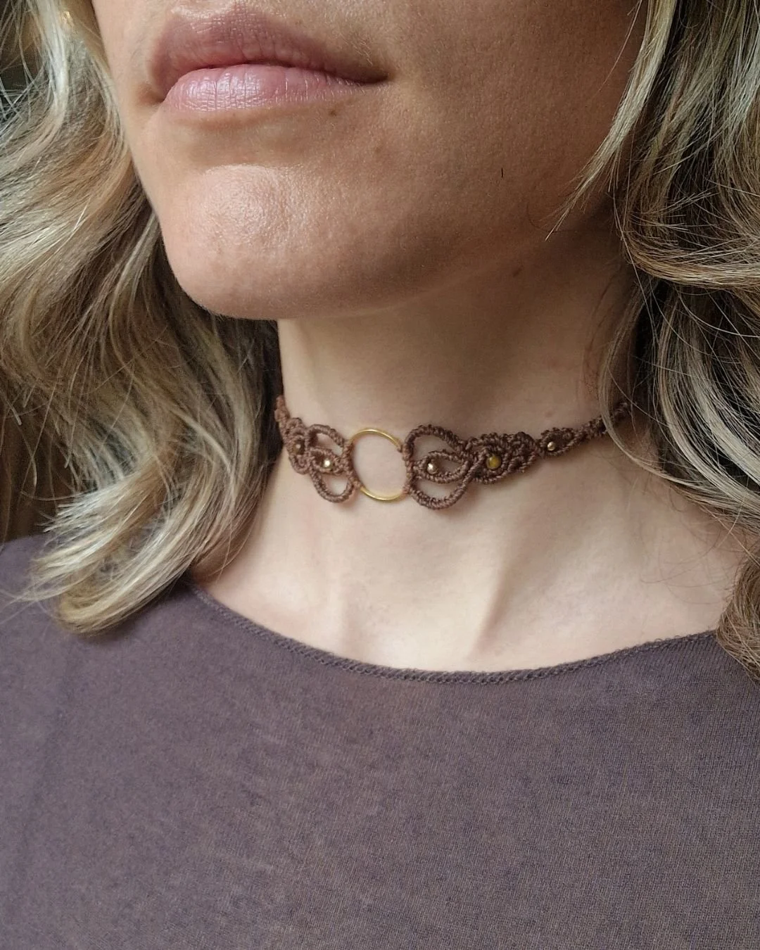 Collana_Choker_Girocollo_artigianale_donna_gioielli_macrame_micromacramè_Chakra_regalo_INFINITY_occhio di tigre_amuleto (2).jpg