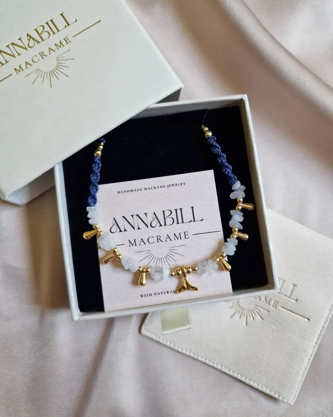 Collana_Choker_Girocollo_artigianale_donna_gioielli_macrame_micromacramè_Chakra_regalo_colori_estate_mare (19).jpg