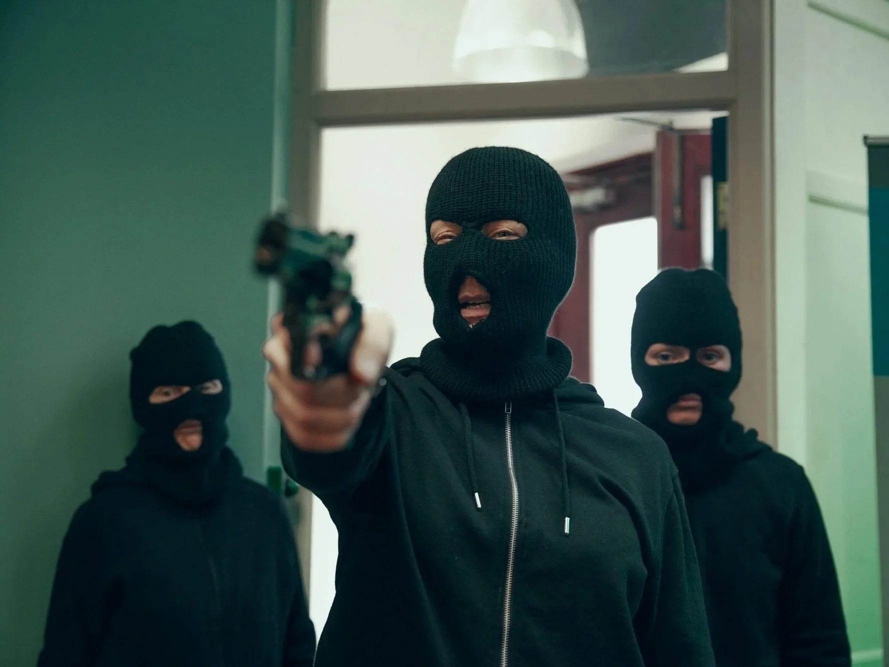 Trio-Heist-2_se_web.jpg