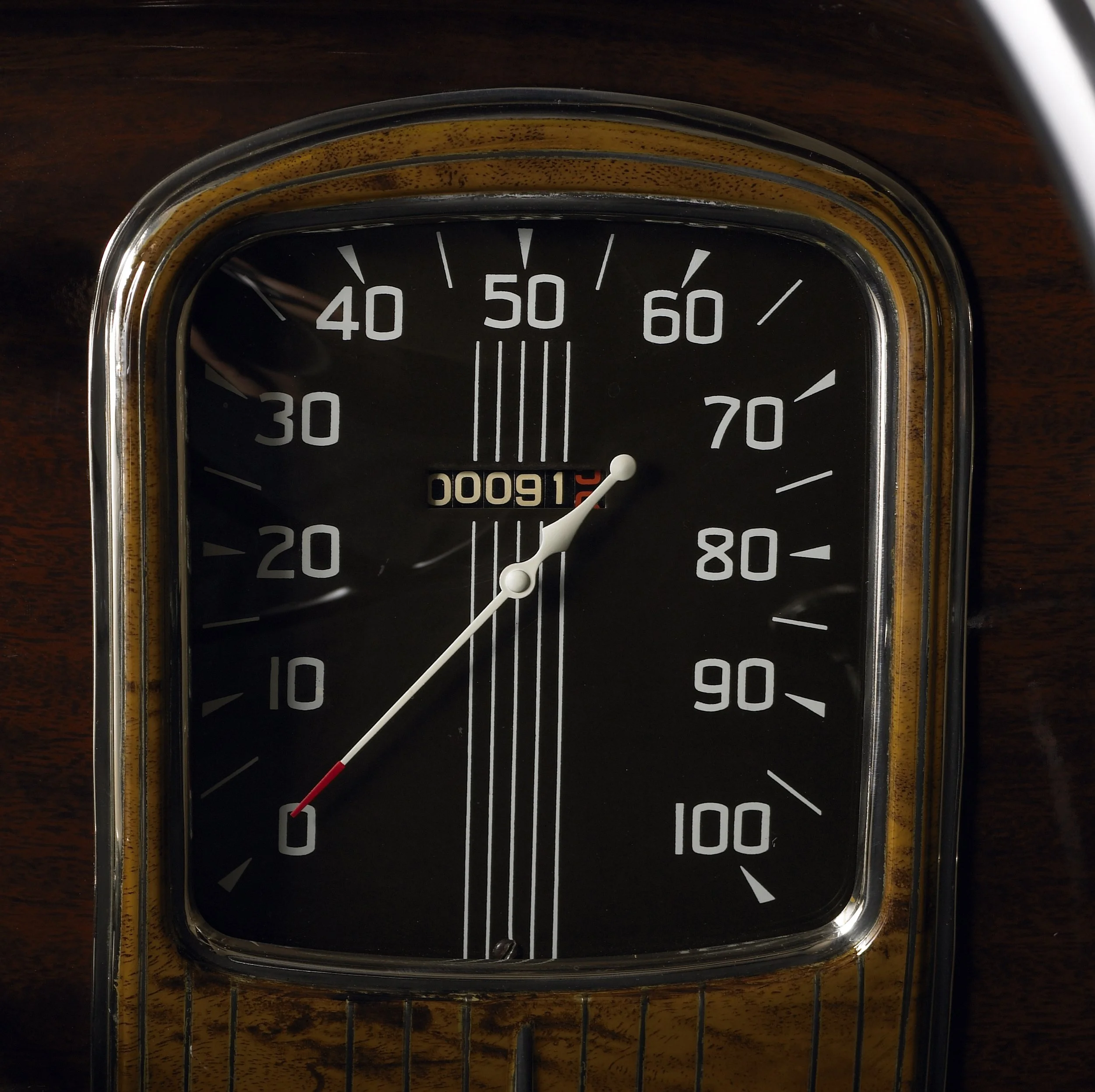 35 Nash Ambassador Eight-speedo.jpg